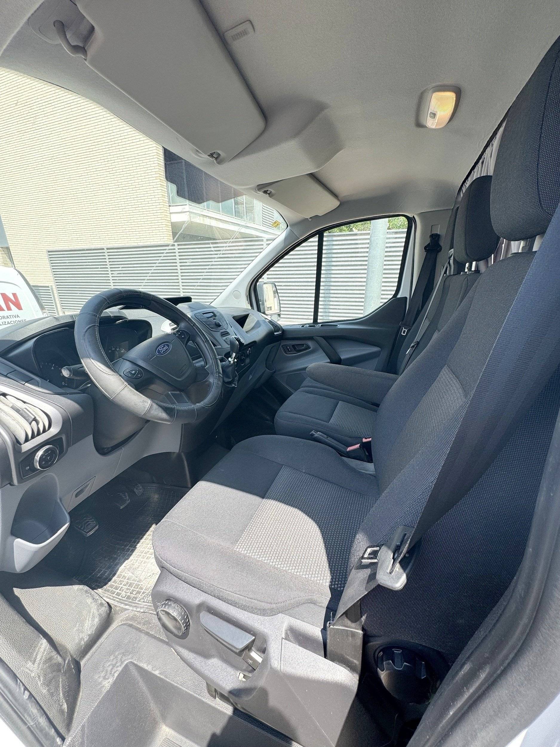 Custo Van Ford Transit