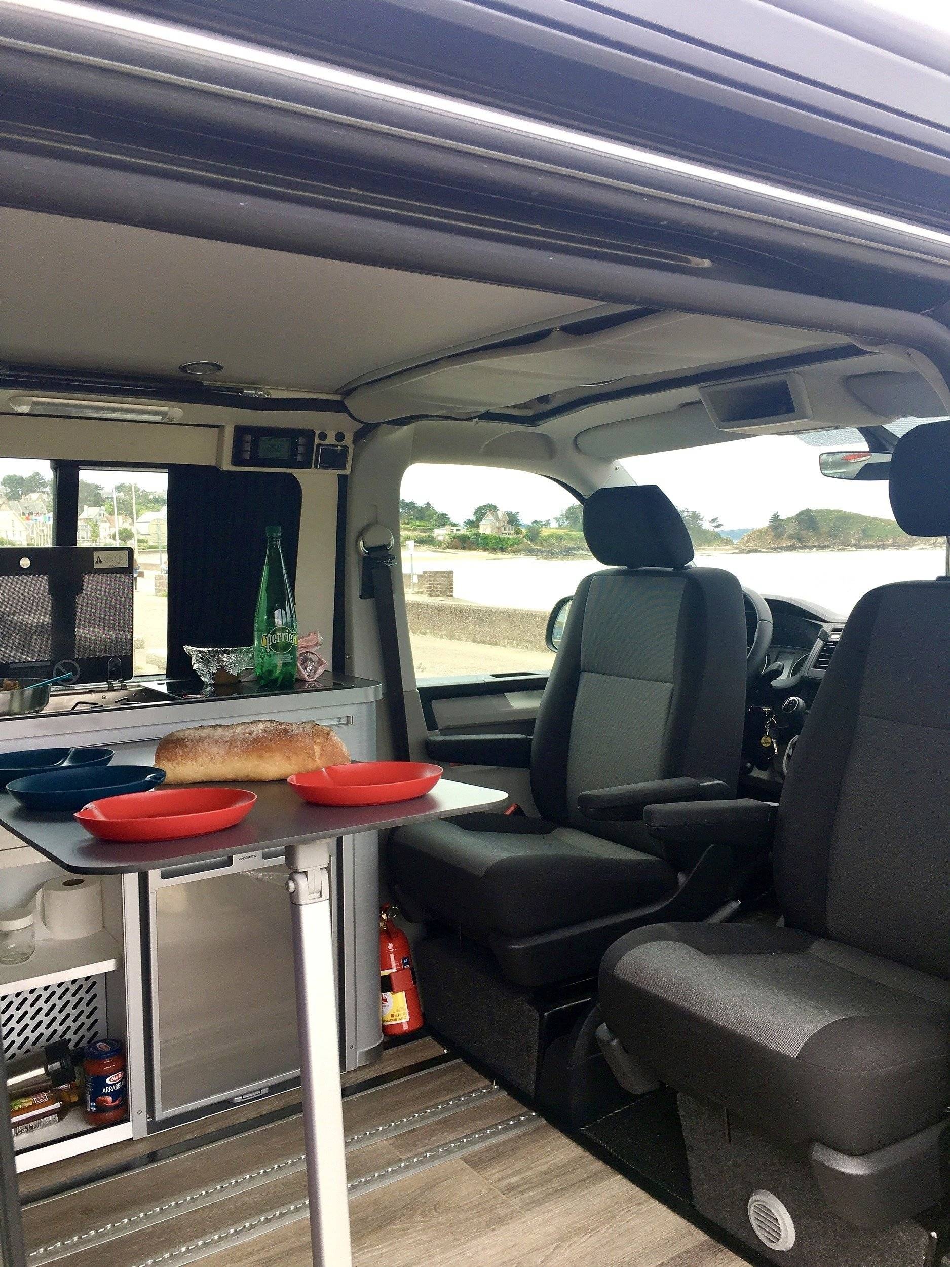 Dinette transporter T6 2 l TDI 150 ch - Yescapa
