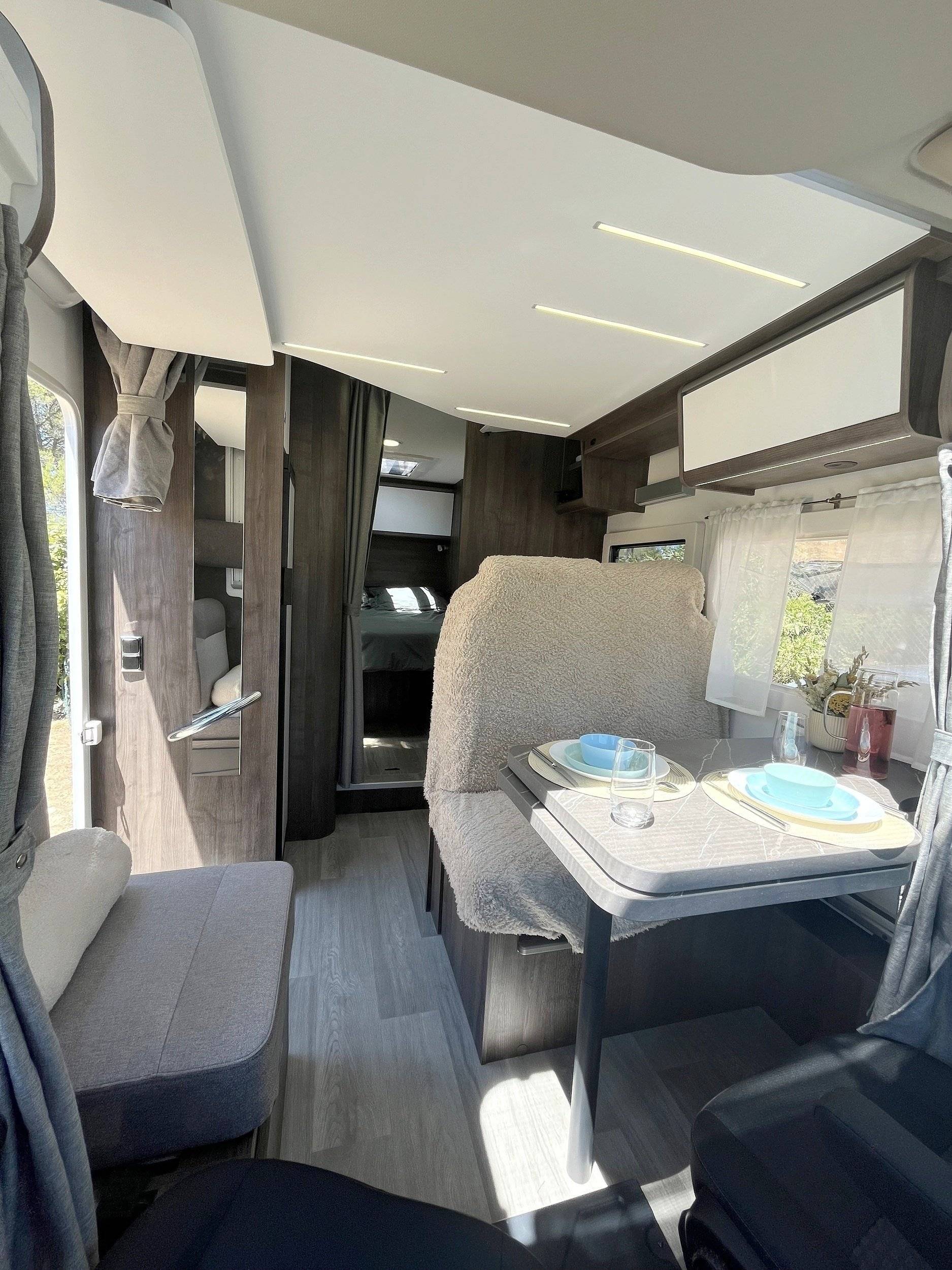 Eethoek Ford FORD TRANSIT - Yescapa