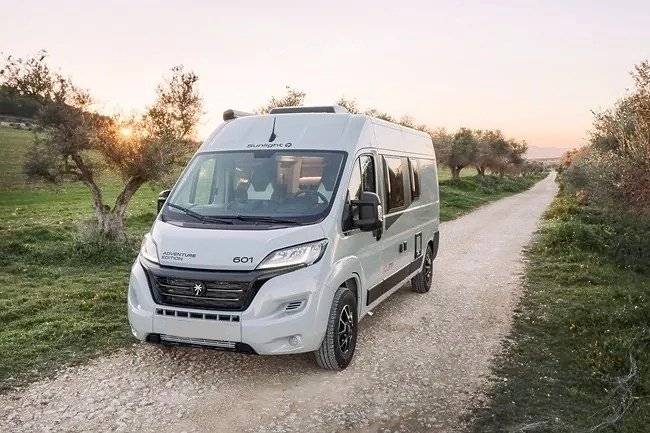 Front view from 3/4 Fiat Fiat ducato - Yescapa