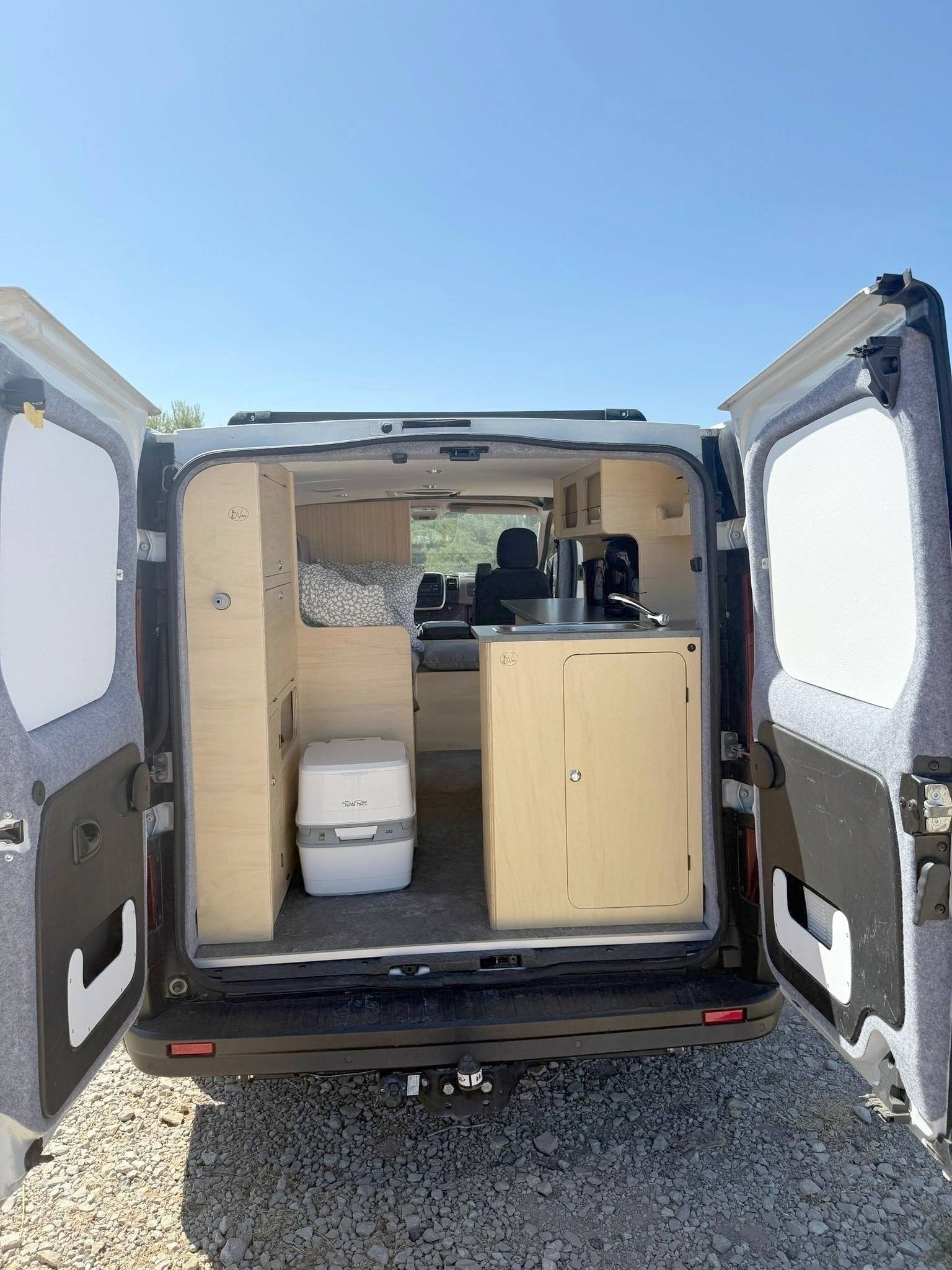 Aménagement personnel RENAULT TRAFIC III 145 GRAND CONFORT ENERGY