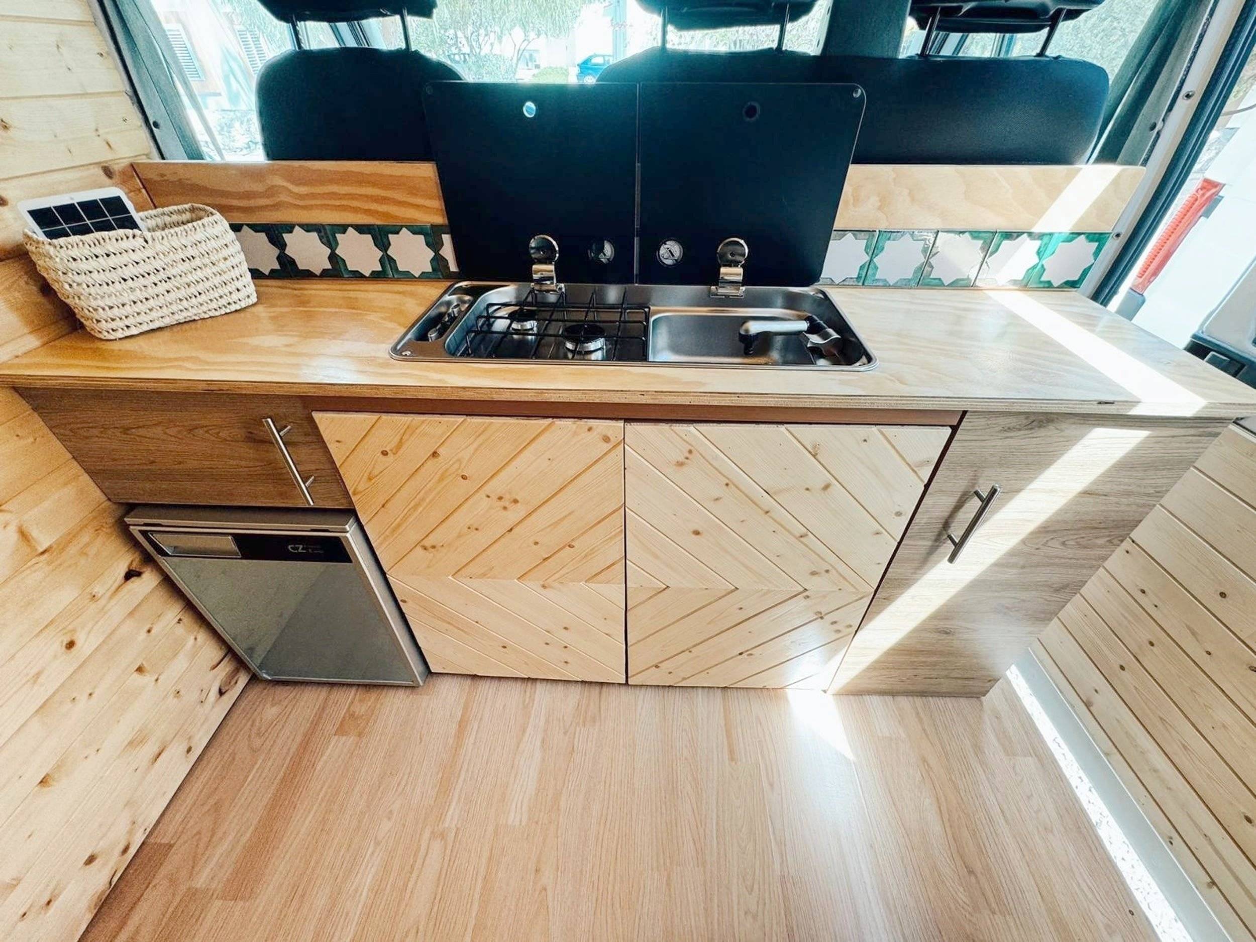 Kitchenette Fiat Ducato 2.0 JTD - Yescapa