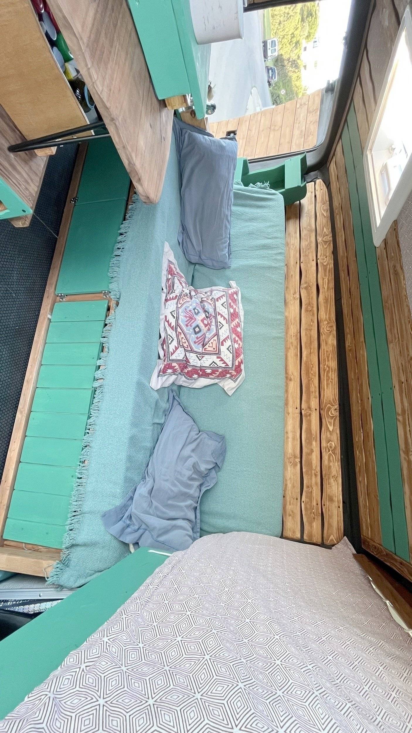 Dinette Volkswagen Volkswagen T5 transporter - Yescapa