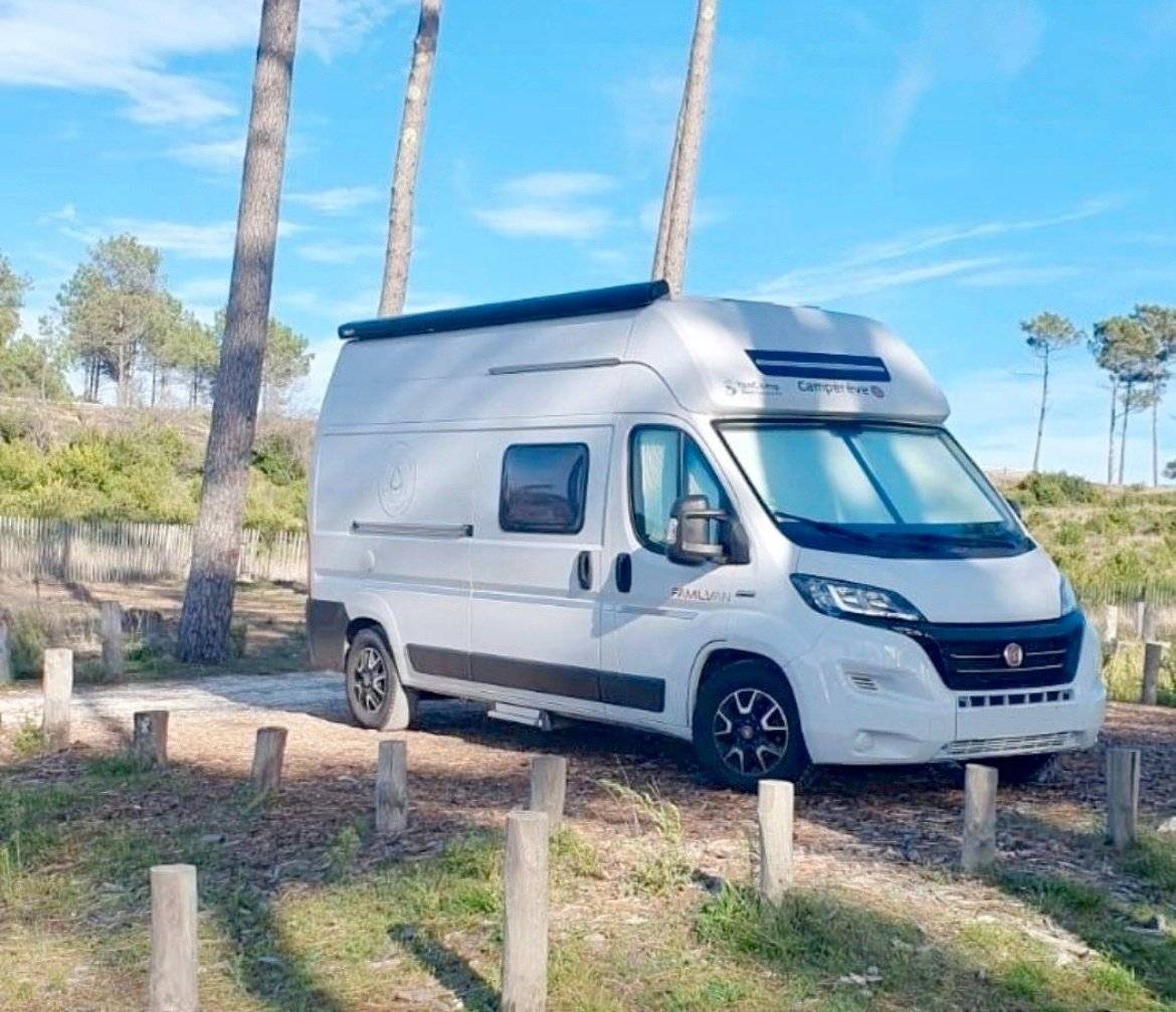 Front view from 3/4 Fiat Fiat ducato - Yescapa