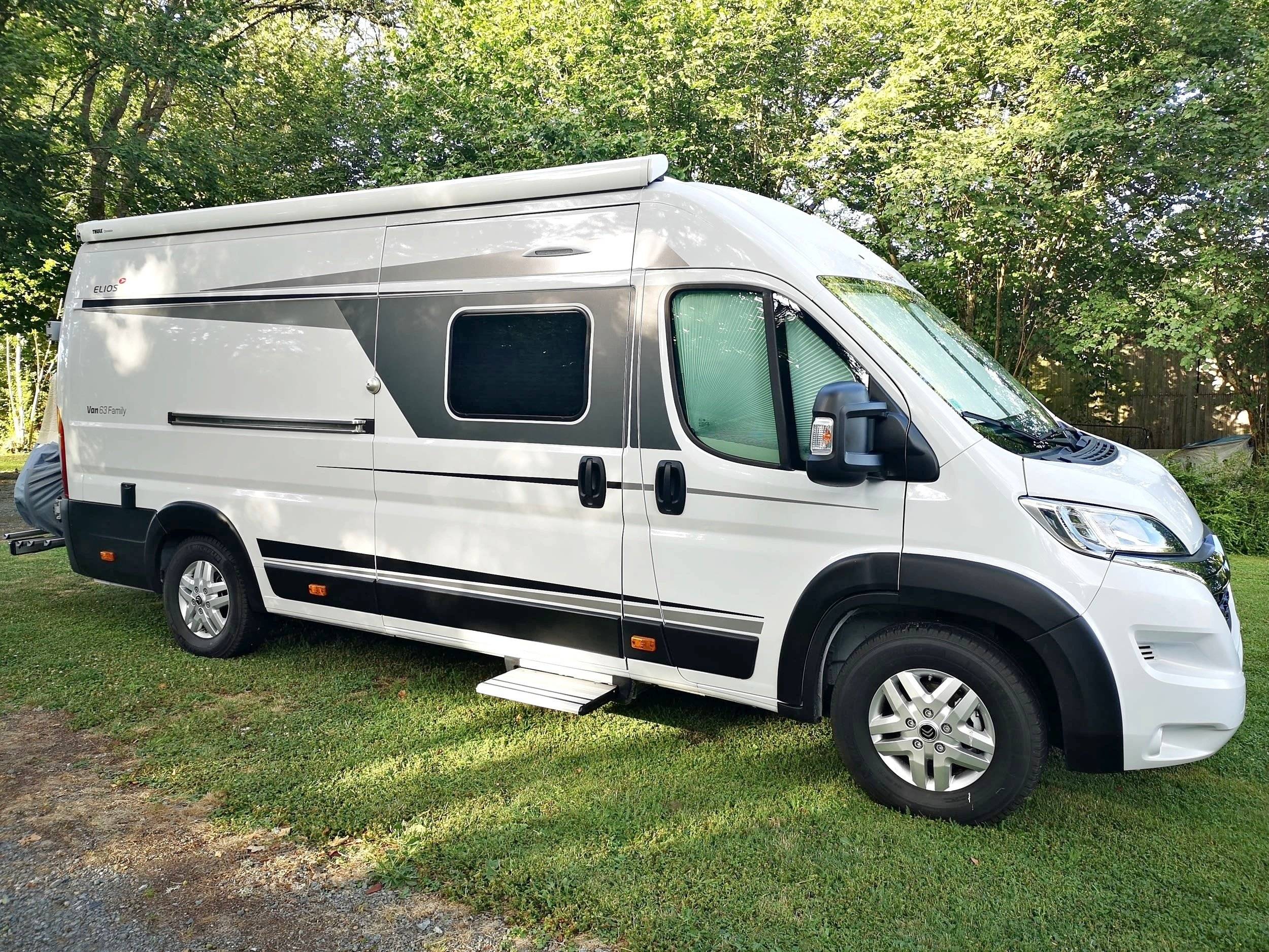 Location camion outlet amenage camping car