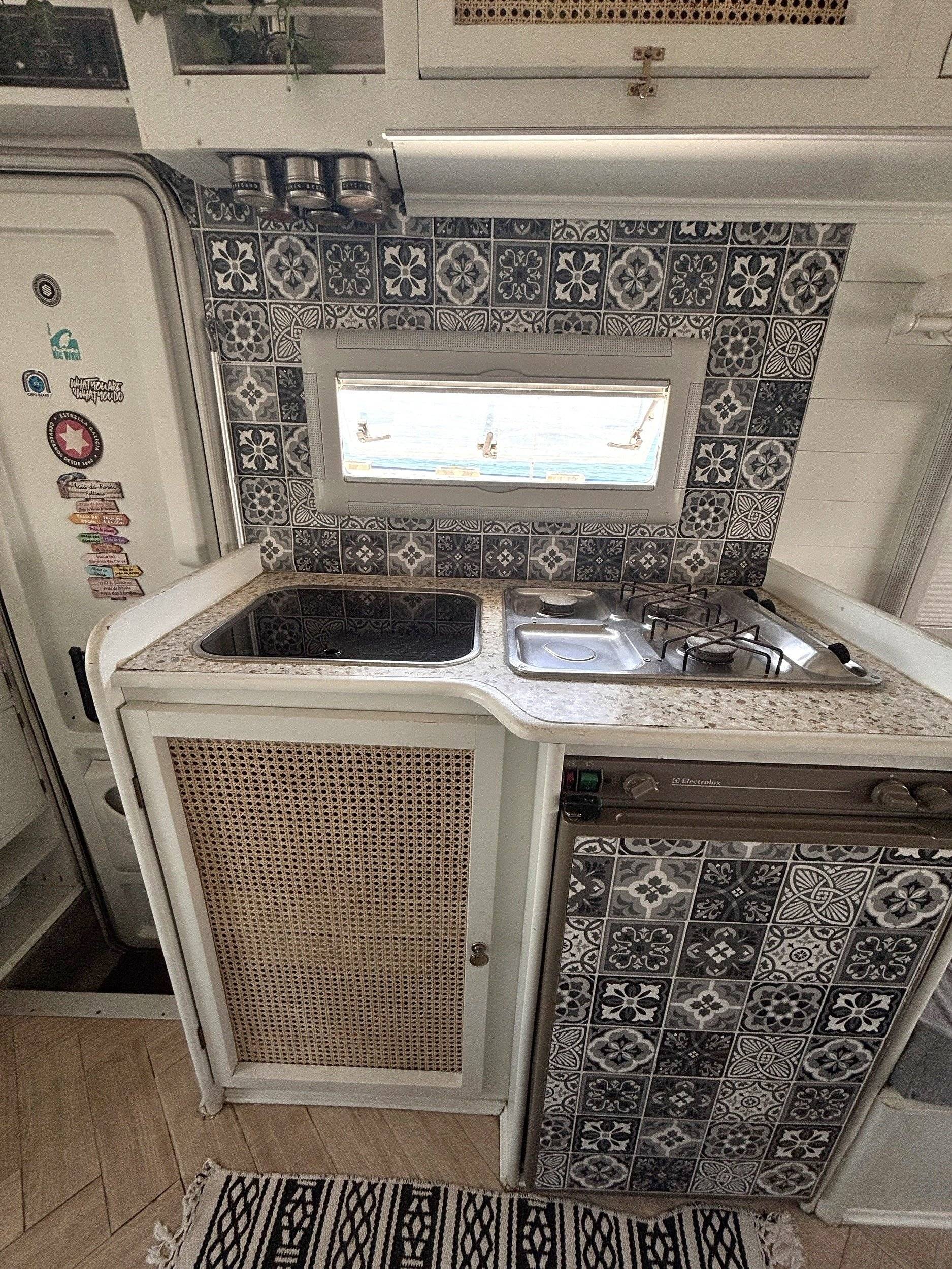 Kitchenette  - Yescapa