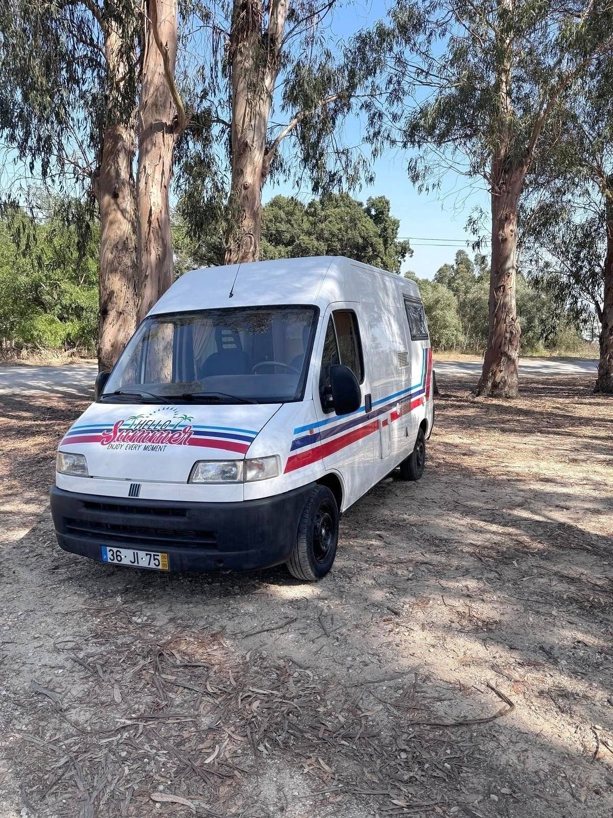 Vista de 3/4 Fiat Ducato - Yescapa