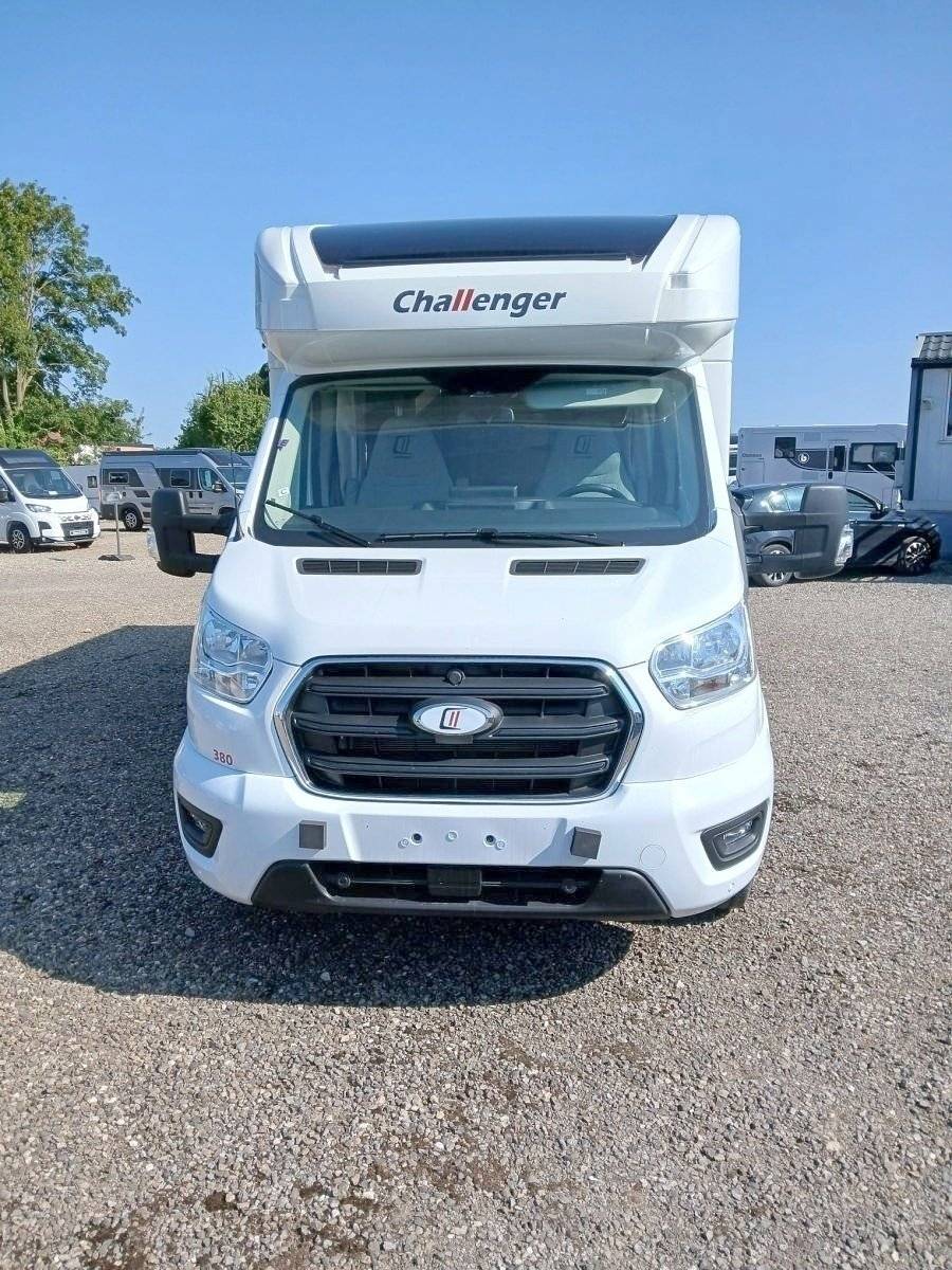 Challenger 380 Break Edition