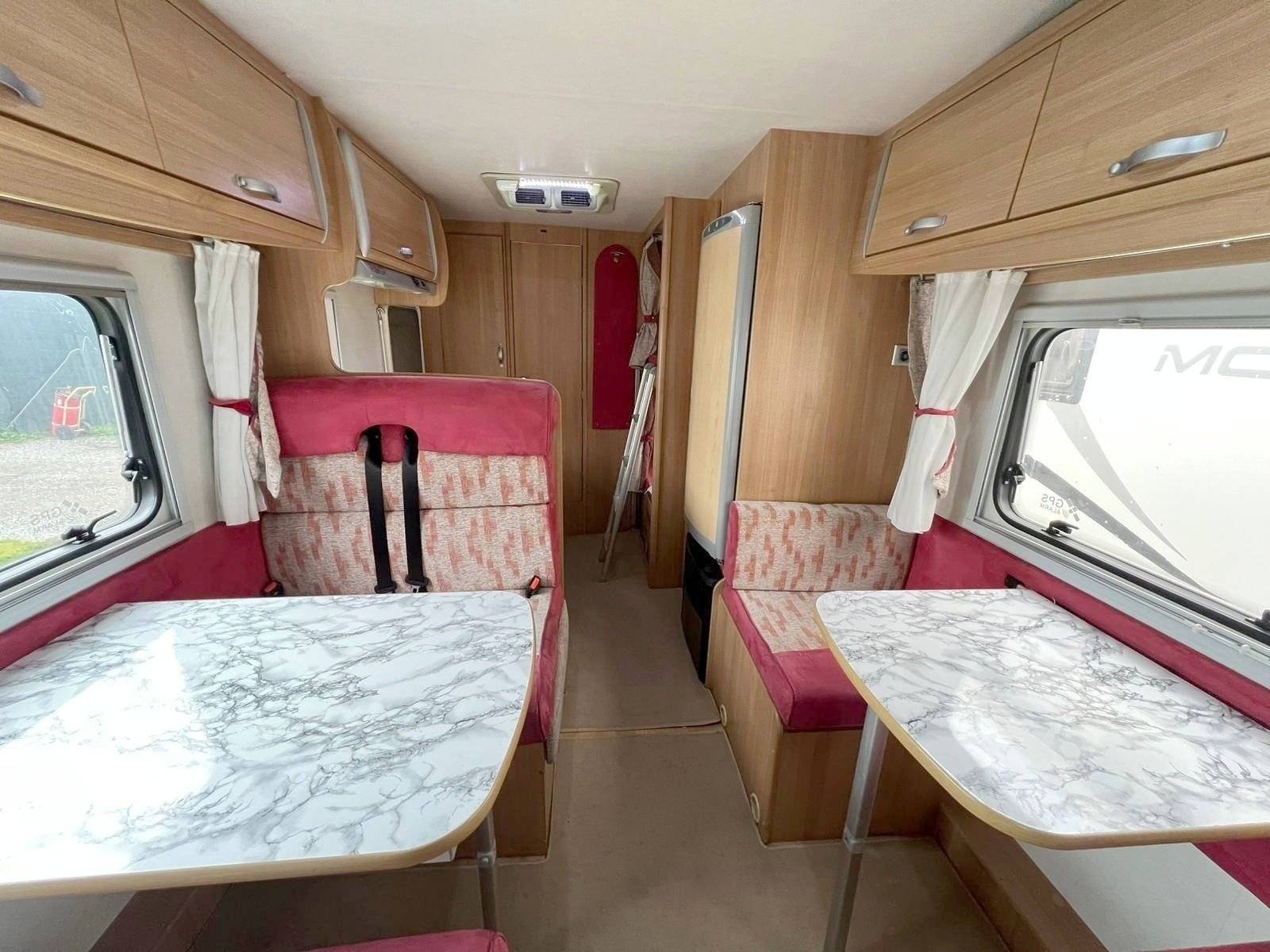 Dining Area Fiat FIAT DUCATO - Yescapa