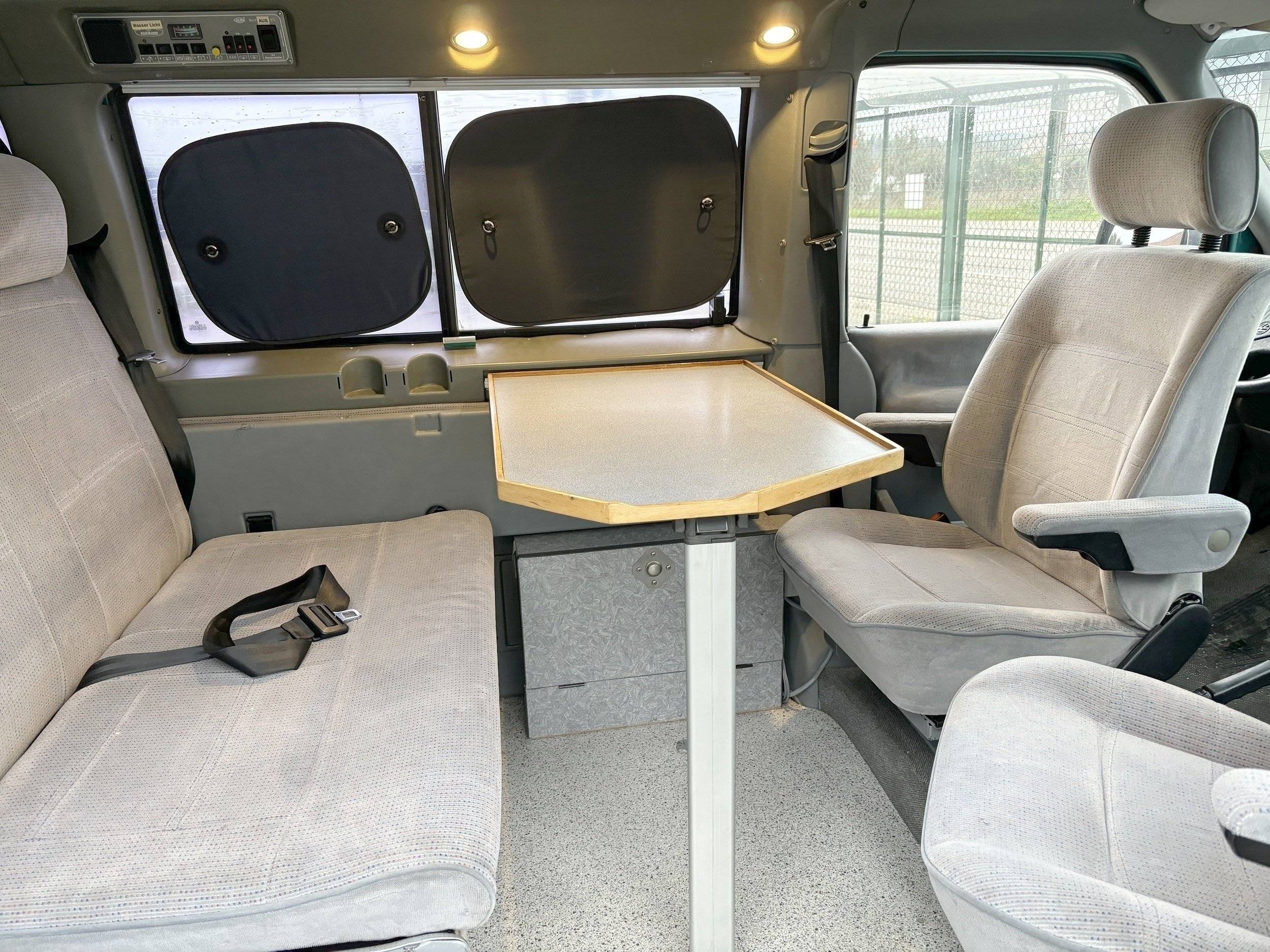Coin repas Volkswagen Transporter T4 Multivan - Yescapa