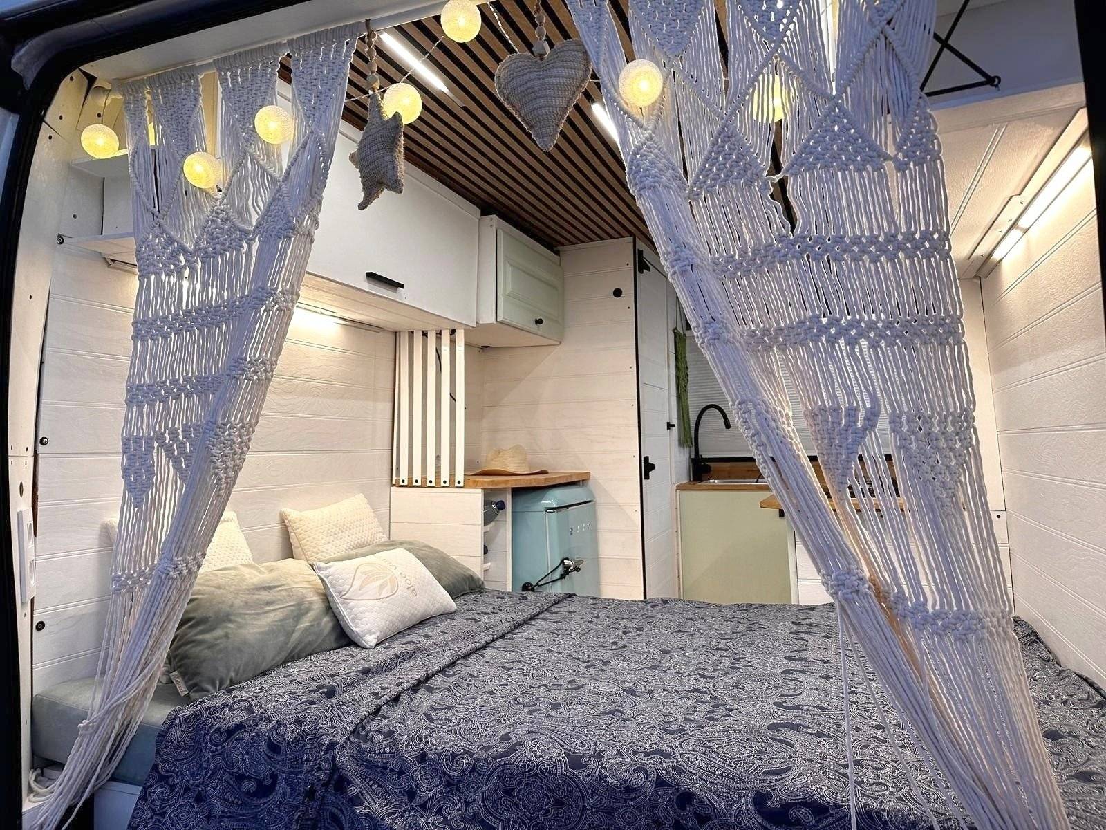 3 C Cartier/Brisebras 250