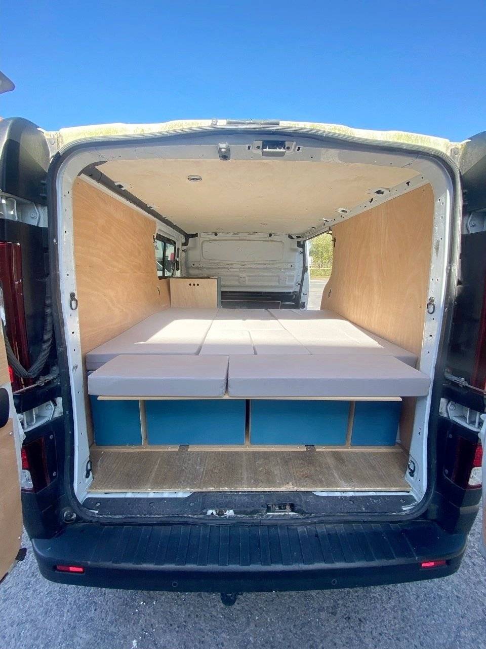 Combeing Renault Trafic