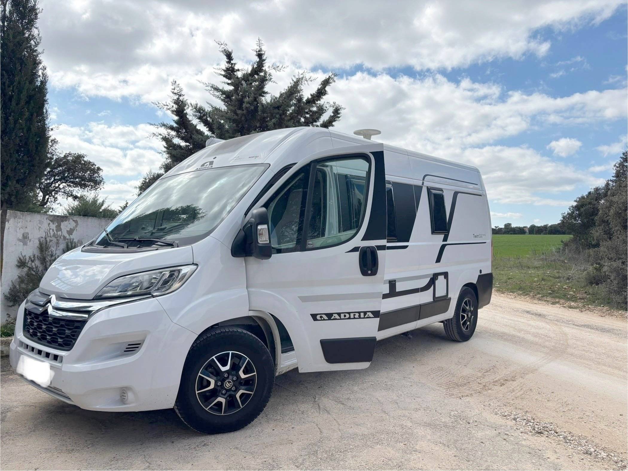 Adria  Adria Twin 600 SP