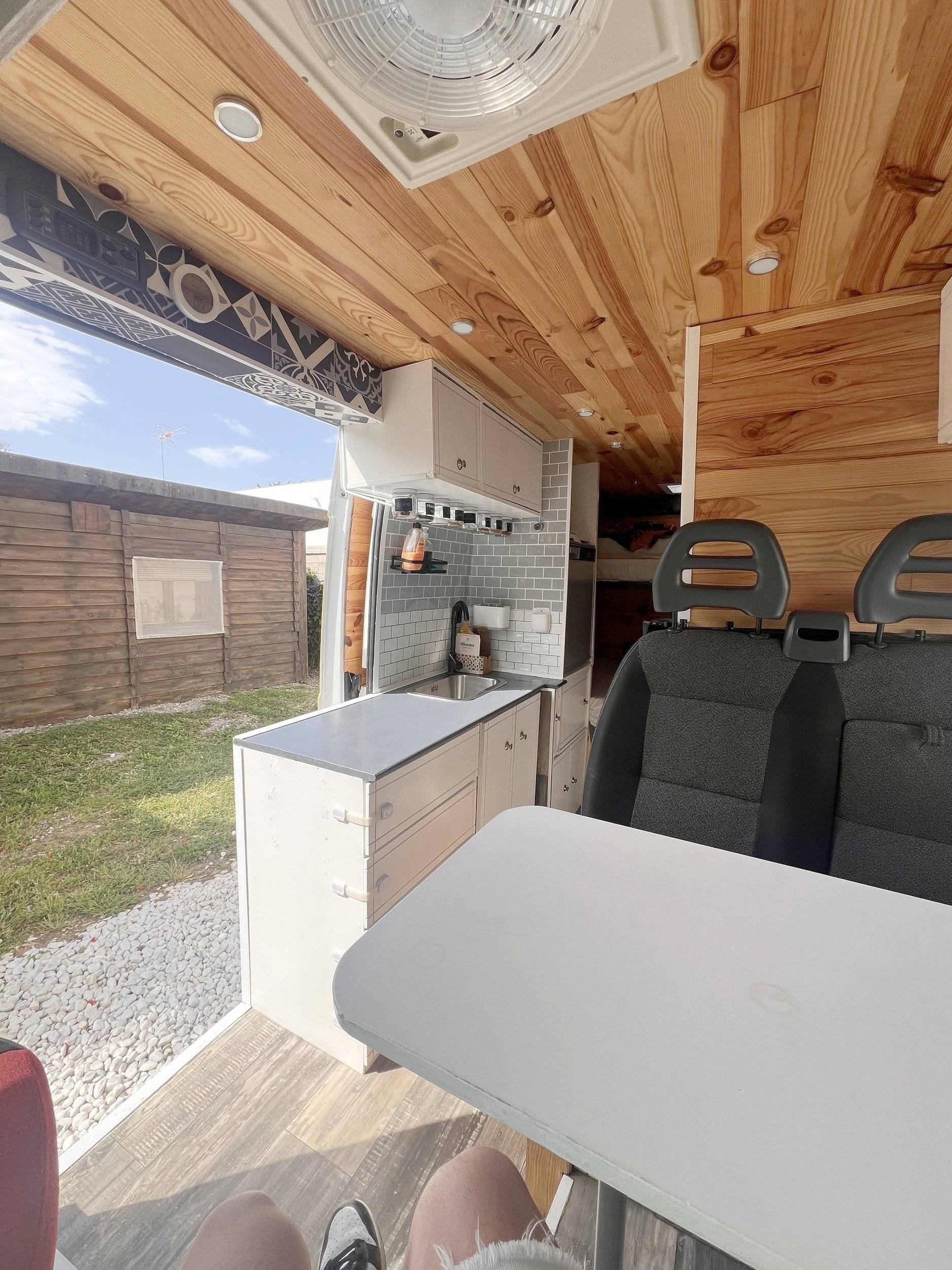 slaapplaatsen Fiat Ducato MAXI 2,3 l Multijet 150 cv/hp - Yescapa