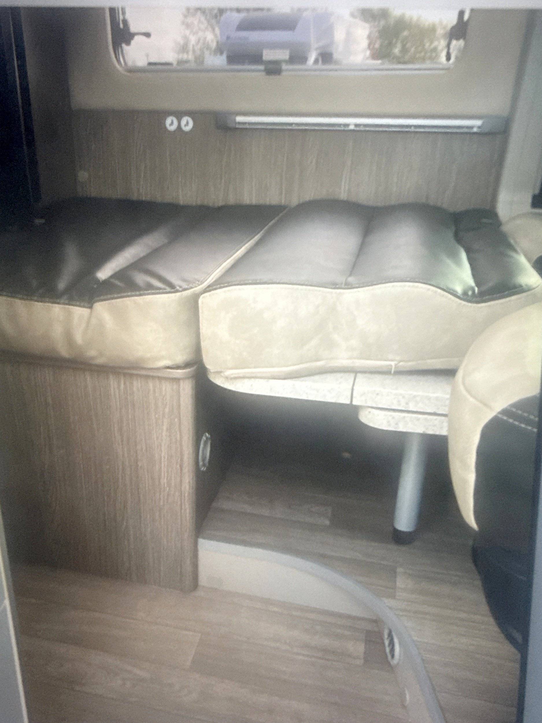 Challenger 06 Prestige