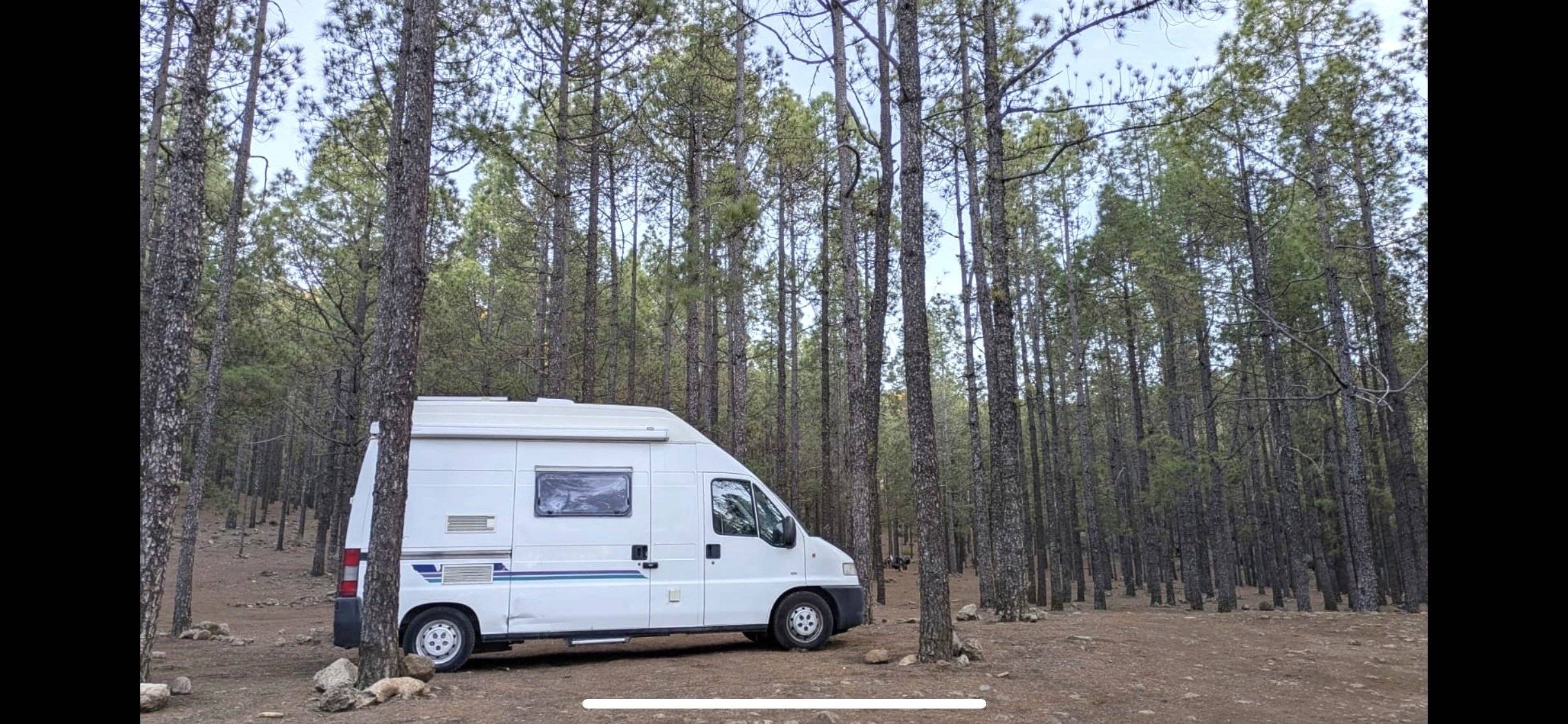 Front view from 3/4 Peugeot Boxer 2,8 Hdi, 127ch - Yescapa