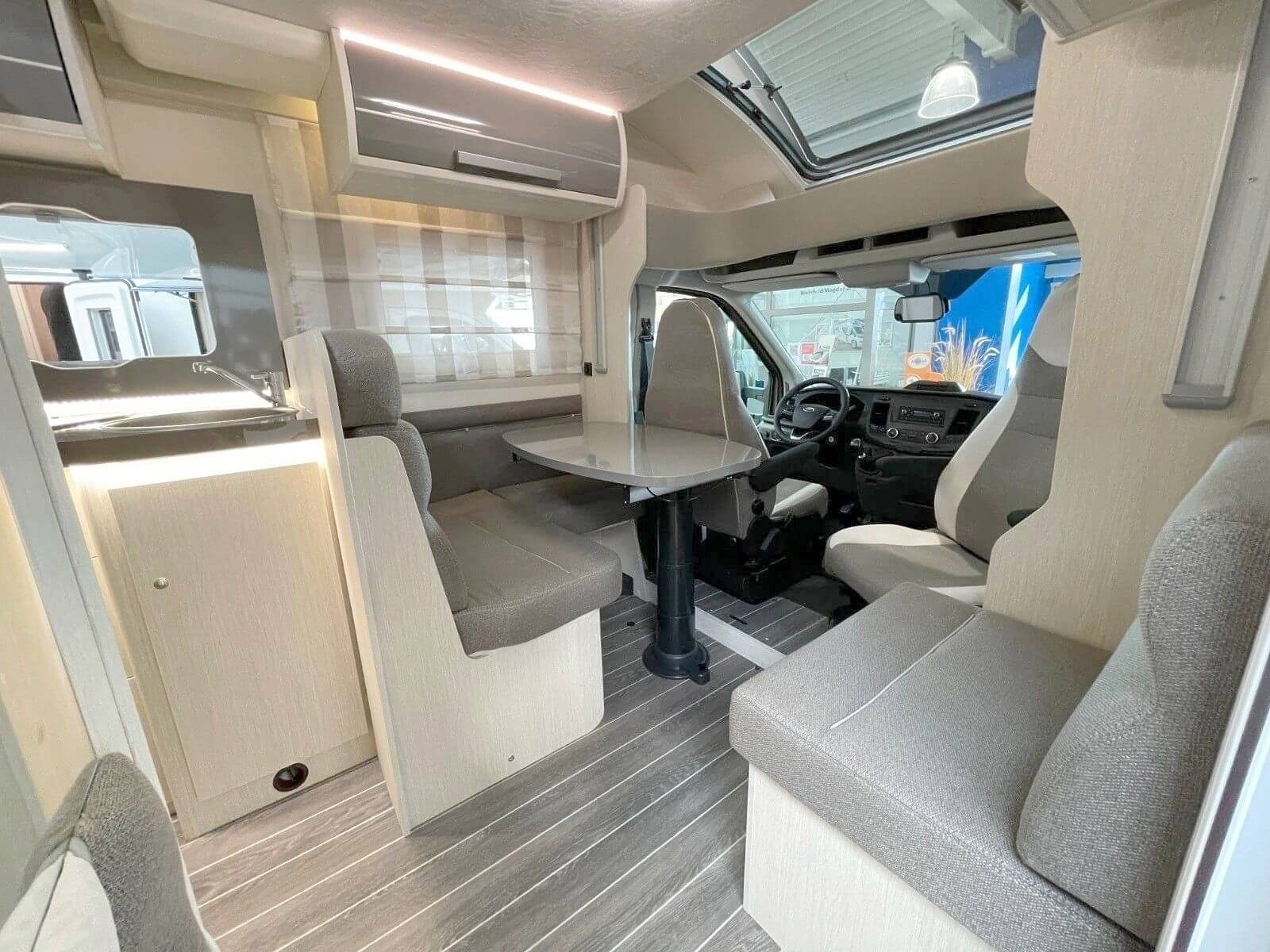 Dinette Ford - Yescapa