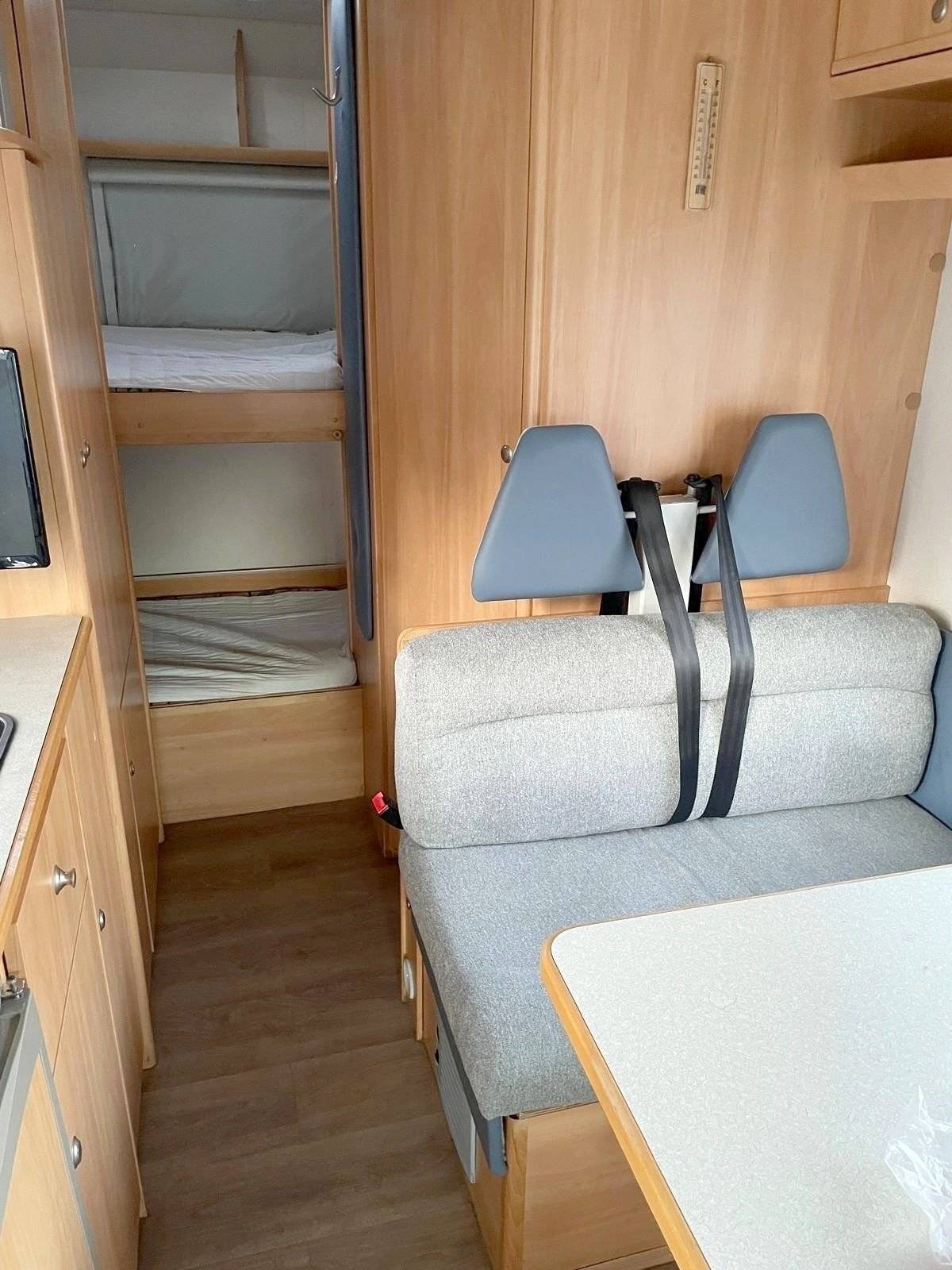 Slaapplaatsen Fiat Ducato 2.8 JTD - Yescapa