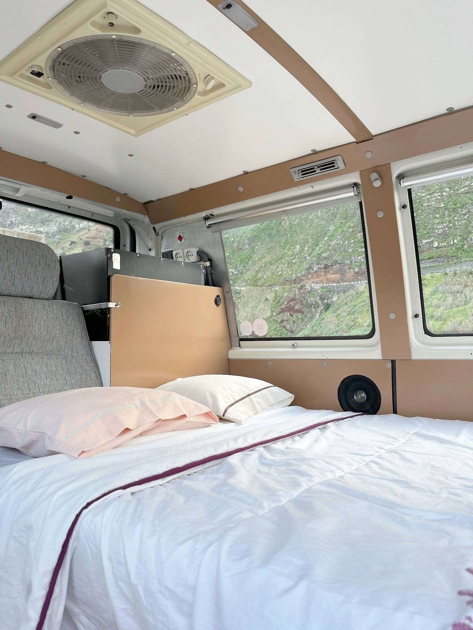Berth Volkswagen T4 - Yescapa