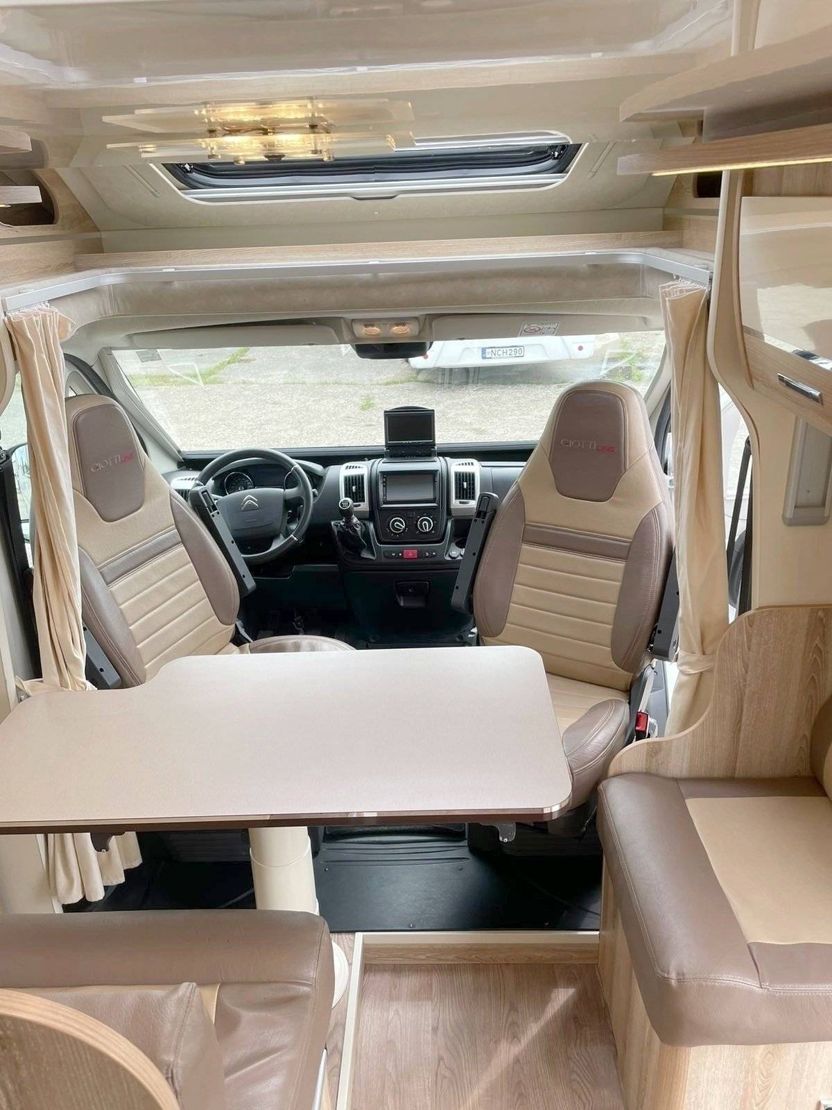 Menjador Citroën Jumper - Yescapa