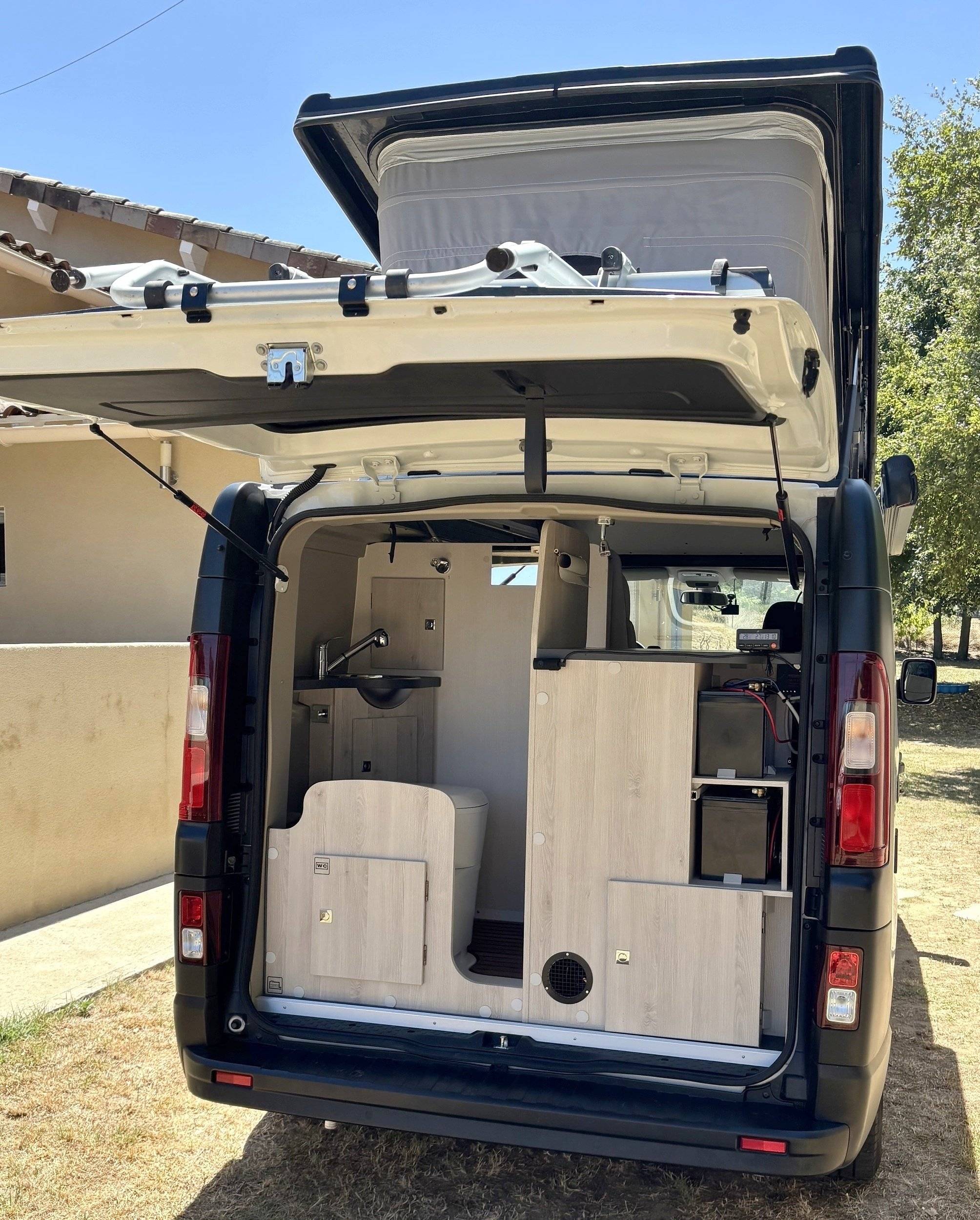 Área de jantar Renault - Yescapa