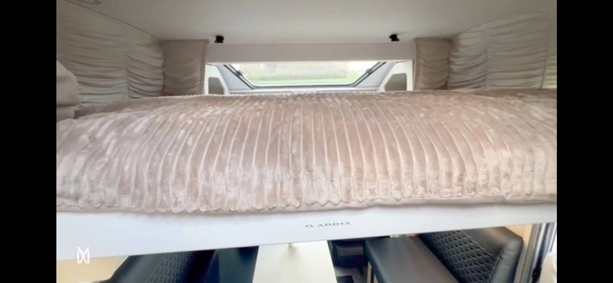 Adria Adria Matrix Axess 650 DC