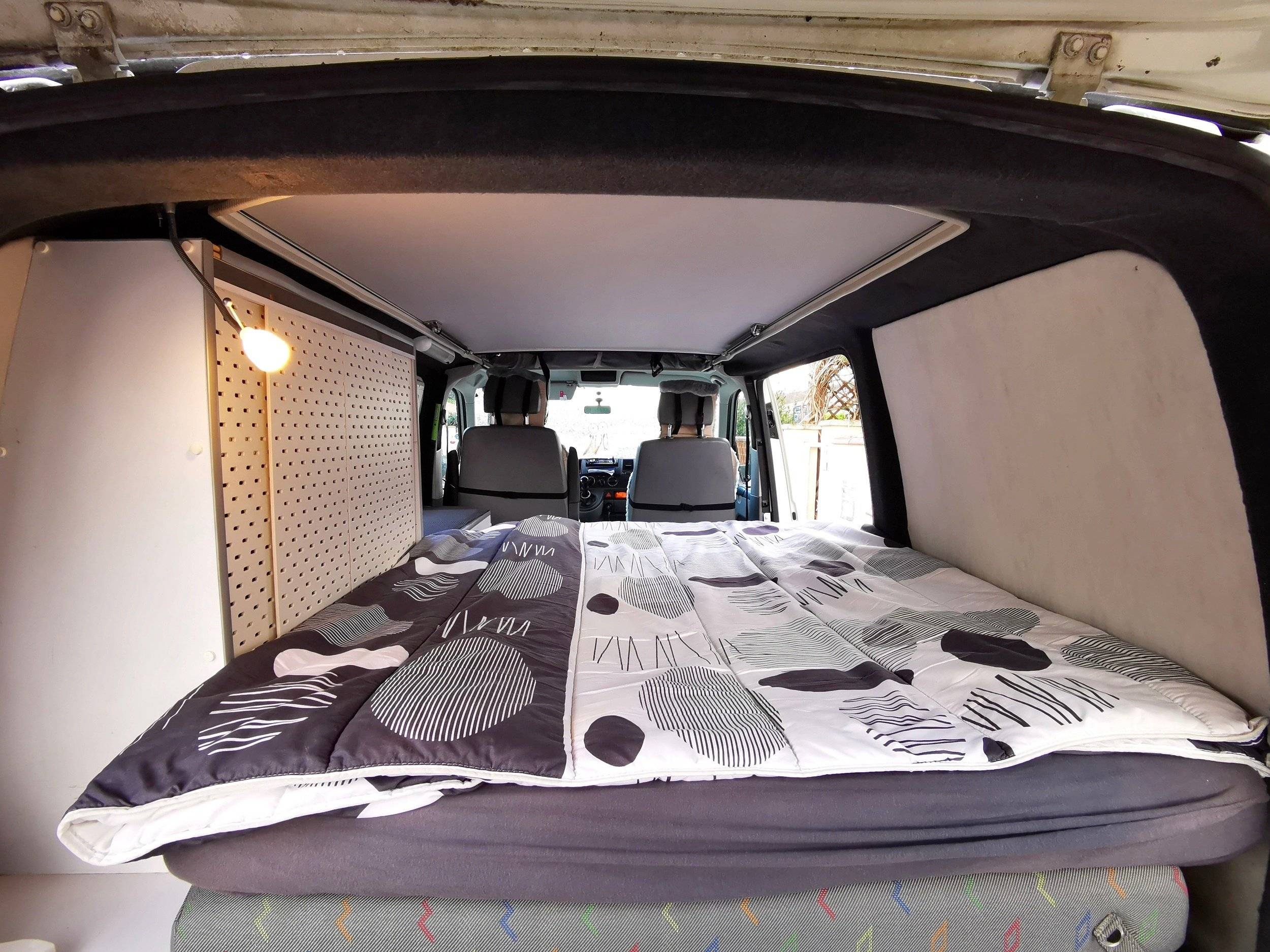 van life Volkswagen Transporter T5 Edition 180