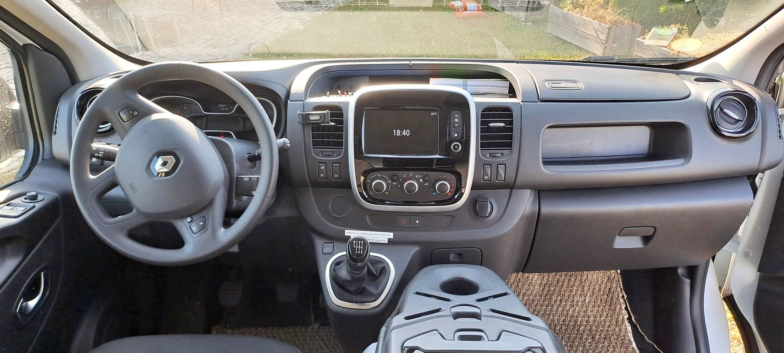 Renault TRAFIC 145CV