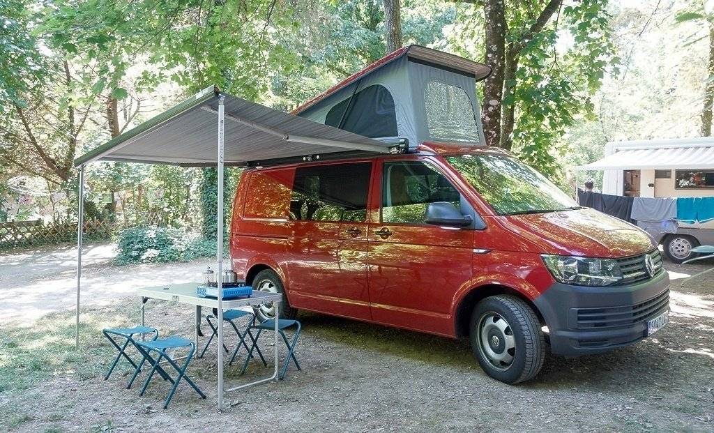 Vue avant de 3/4 Volkswagen Volkswagen Transporter - Yescapa