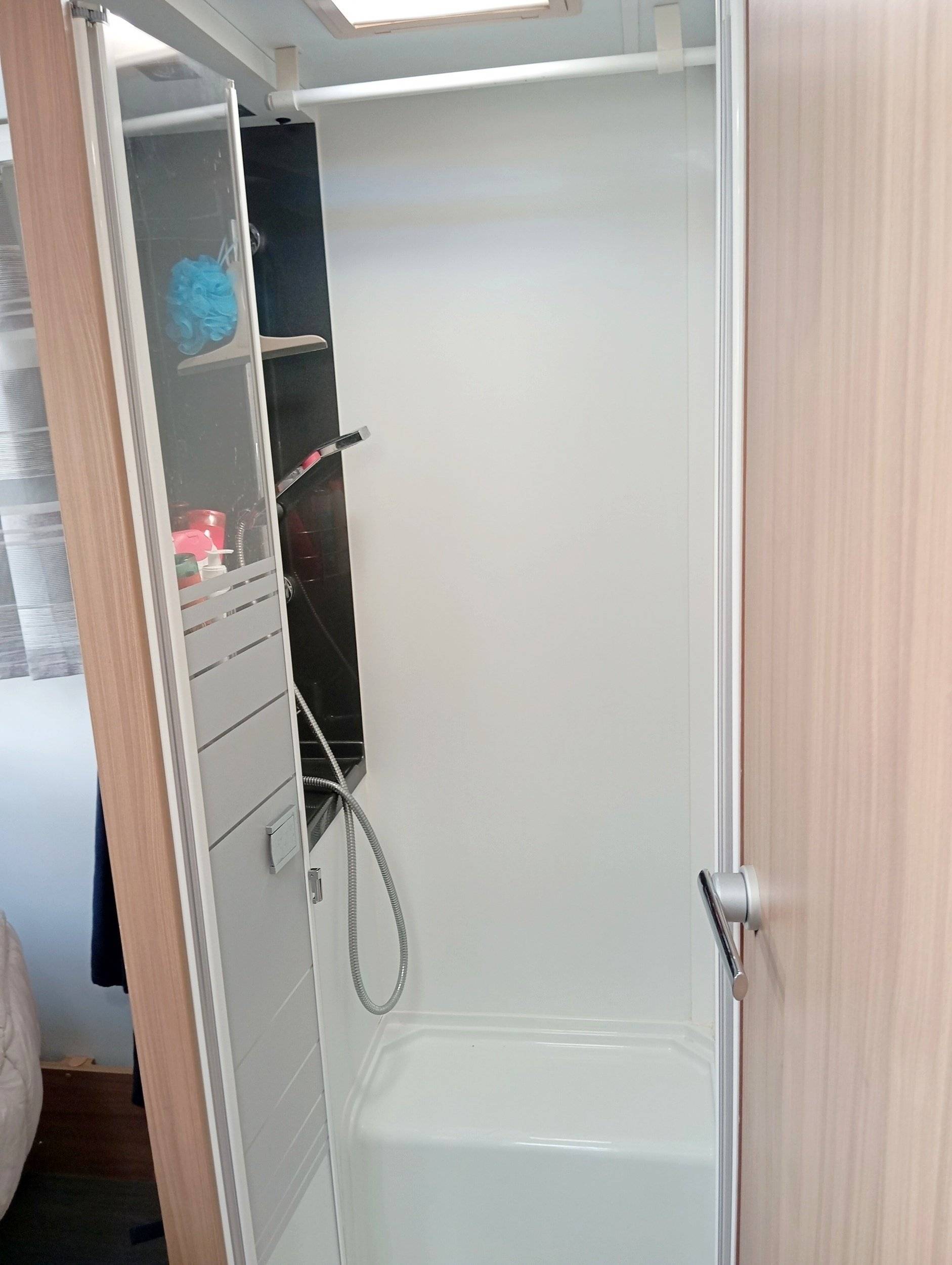 Adria Adria Coral Suprème 670 SC