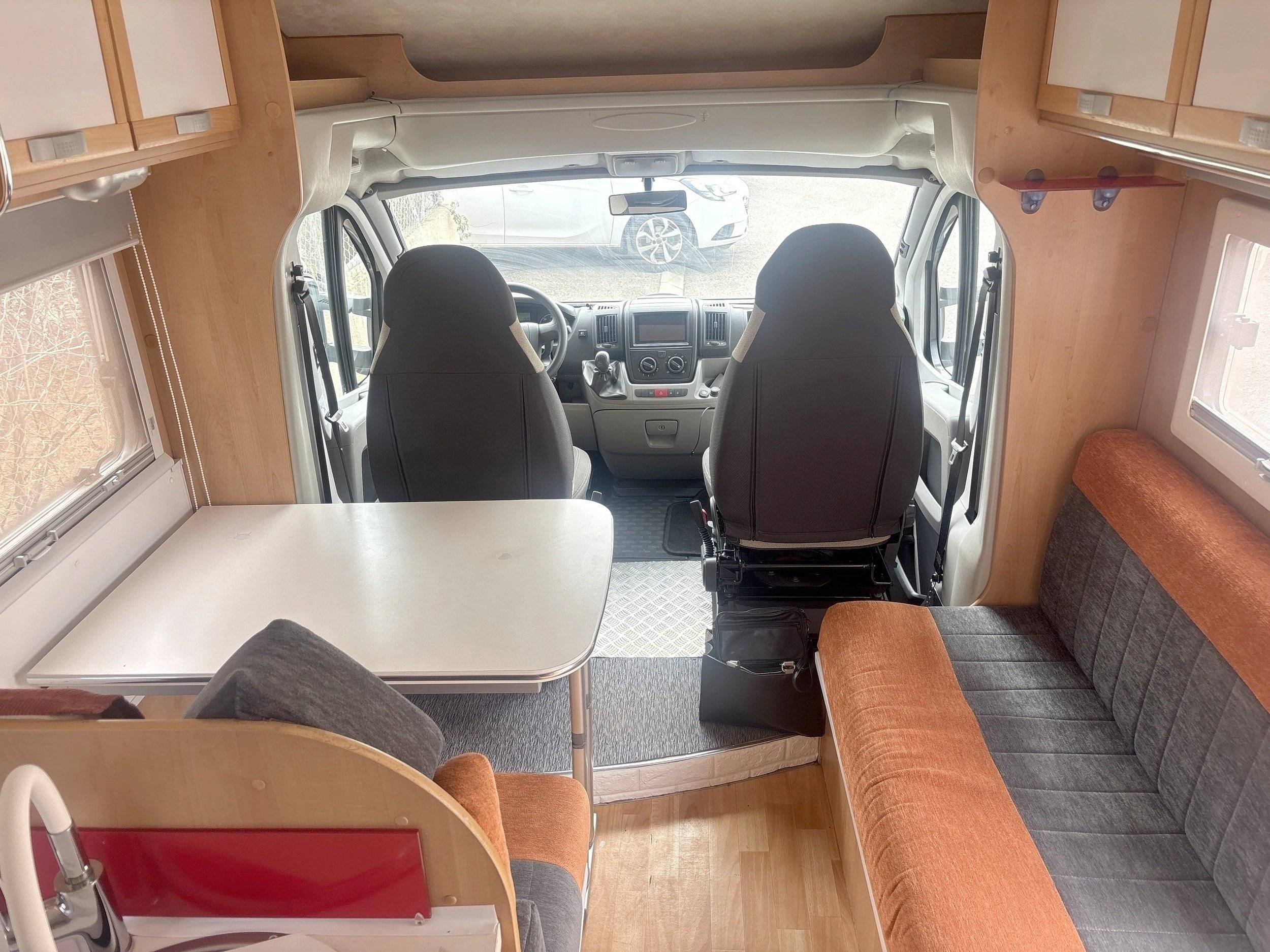 Loisirs 12 2,3 l 130 ch