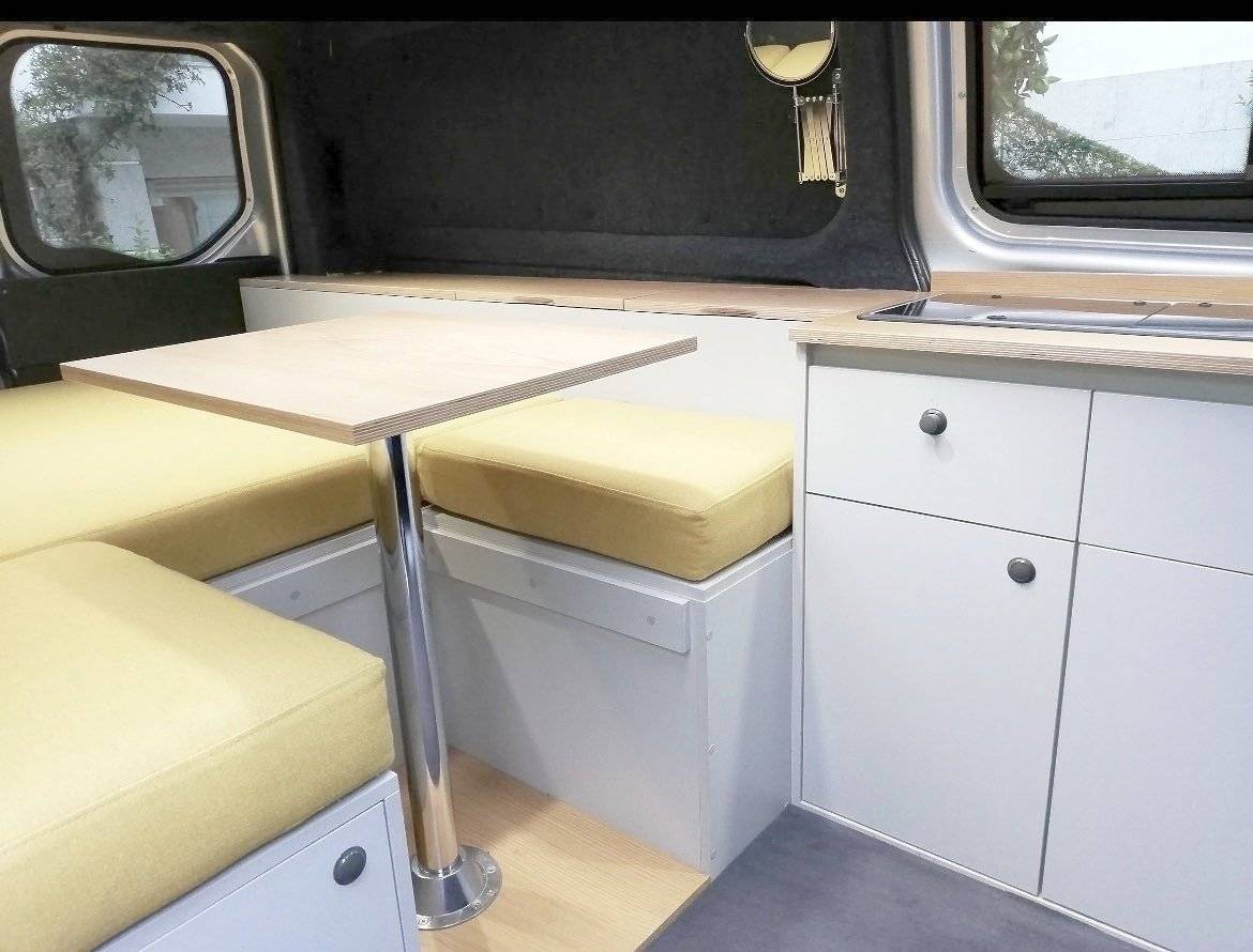 Ford Custom 2,5 l 105 h