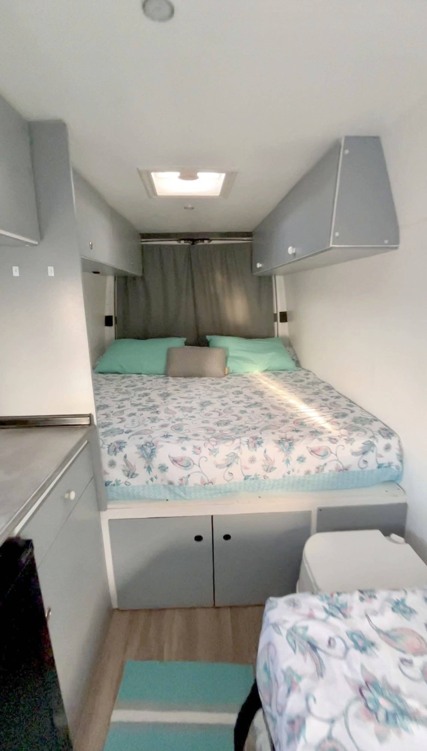 Dormidas Mercedes - Yescapa