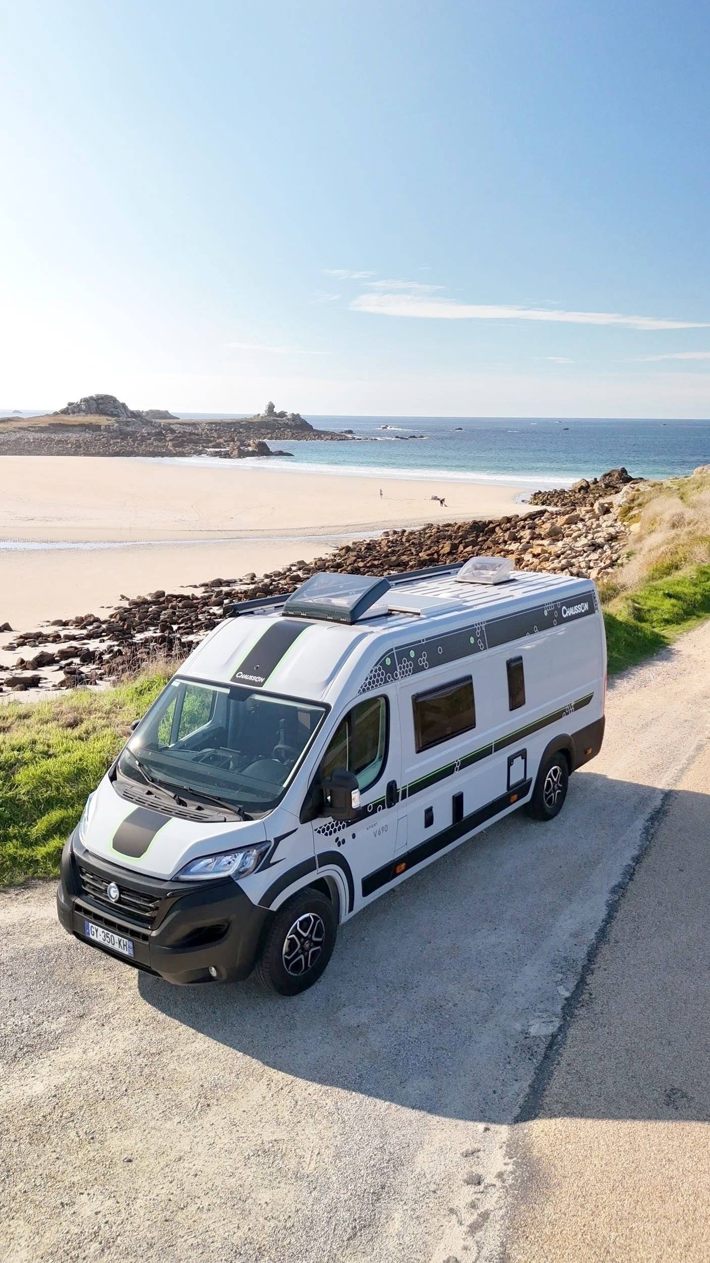 Vista de 3/4 Fiat Ducato 120 Multijet - Yescapa