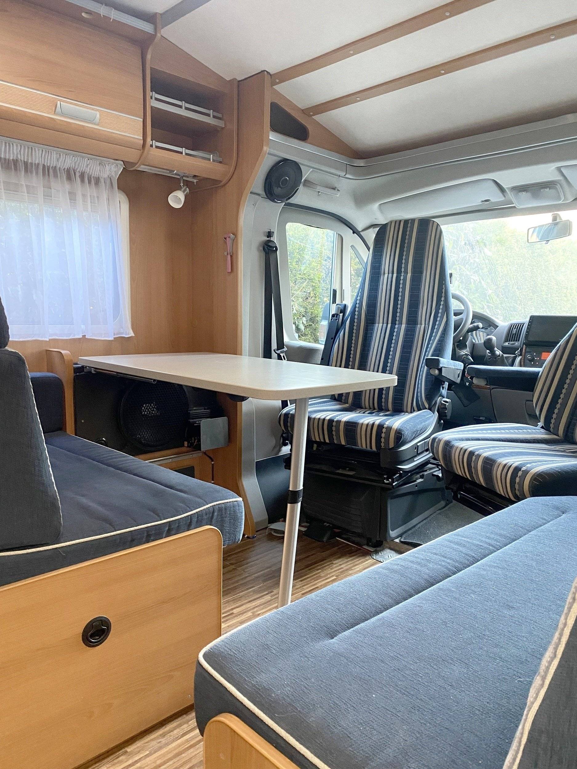 Dinette Fiat Fiat/2,3 l 130 ch. - Yescapa