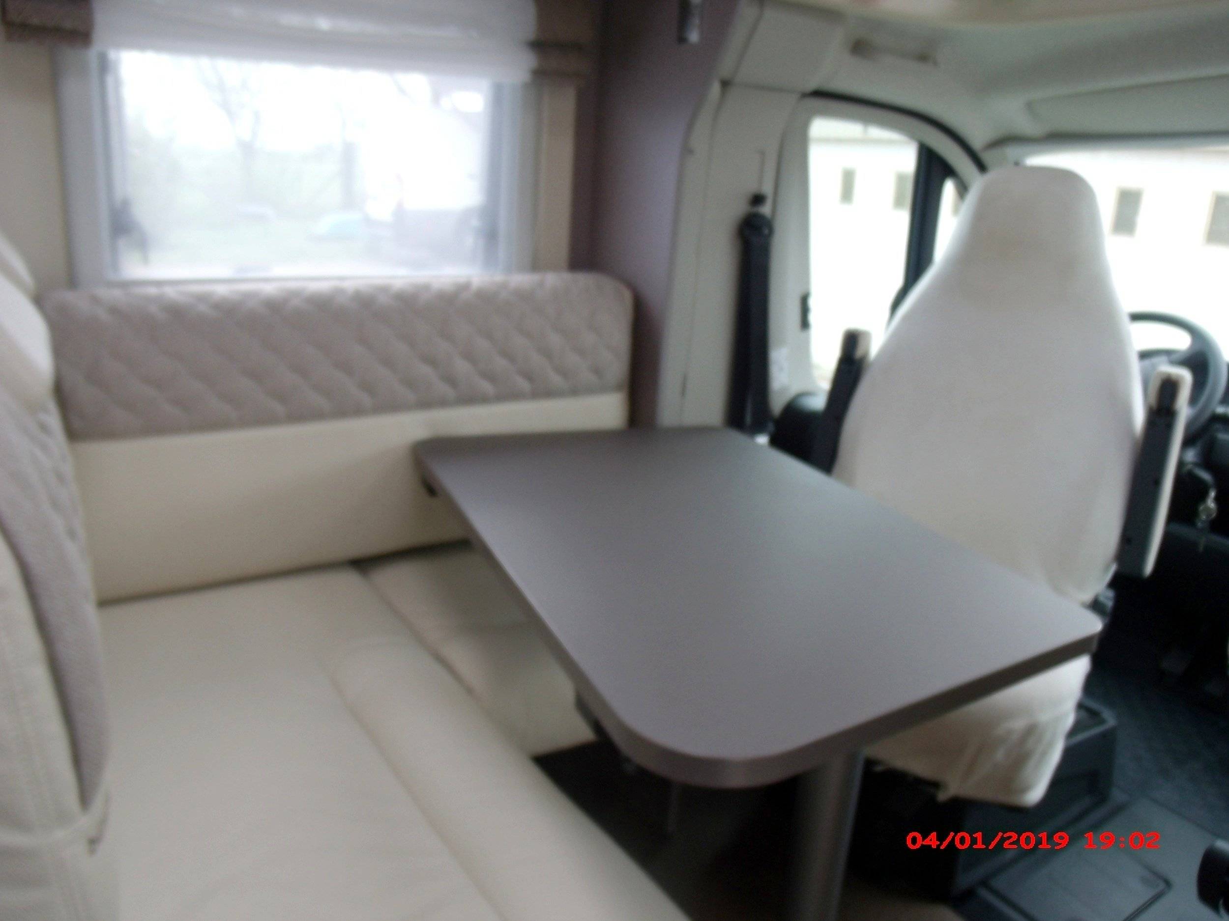 Dinette FIAT ducato 2,2 l CDI 160 ch. - Yescapa