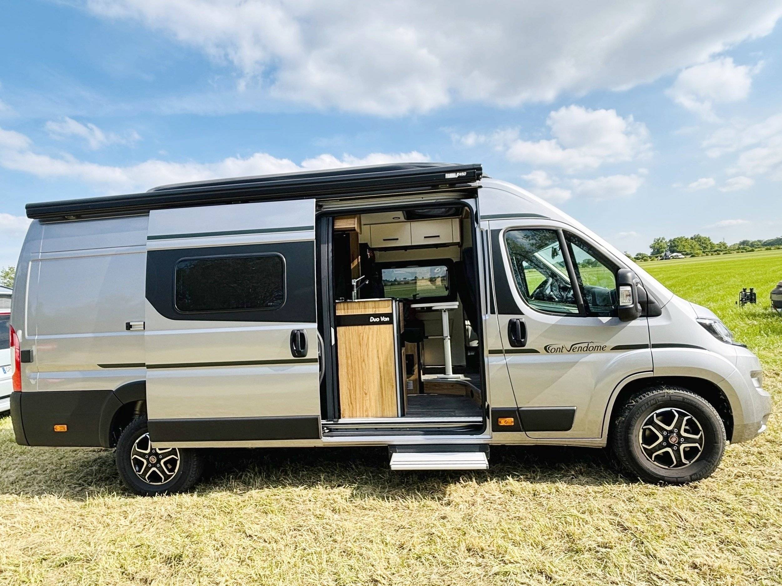 Font Vendôme Duo Van