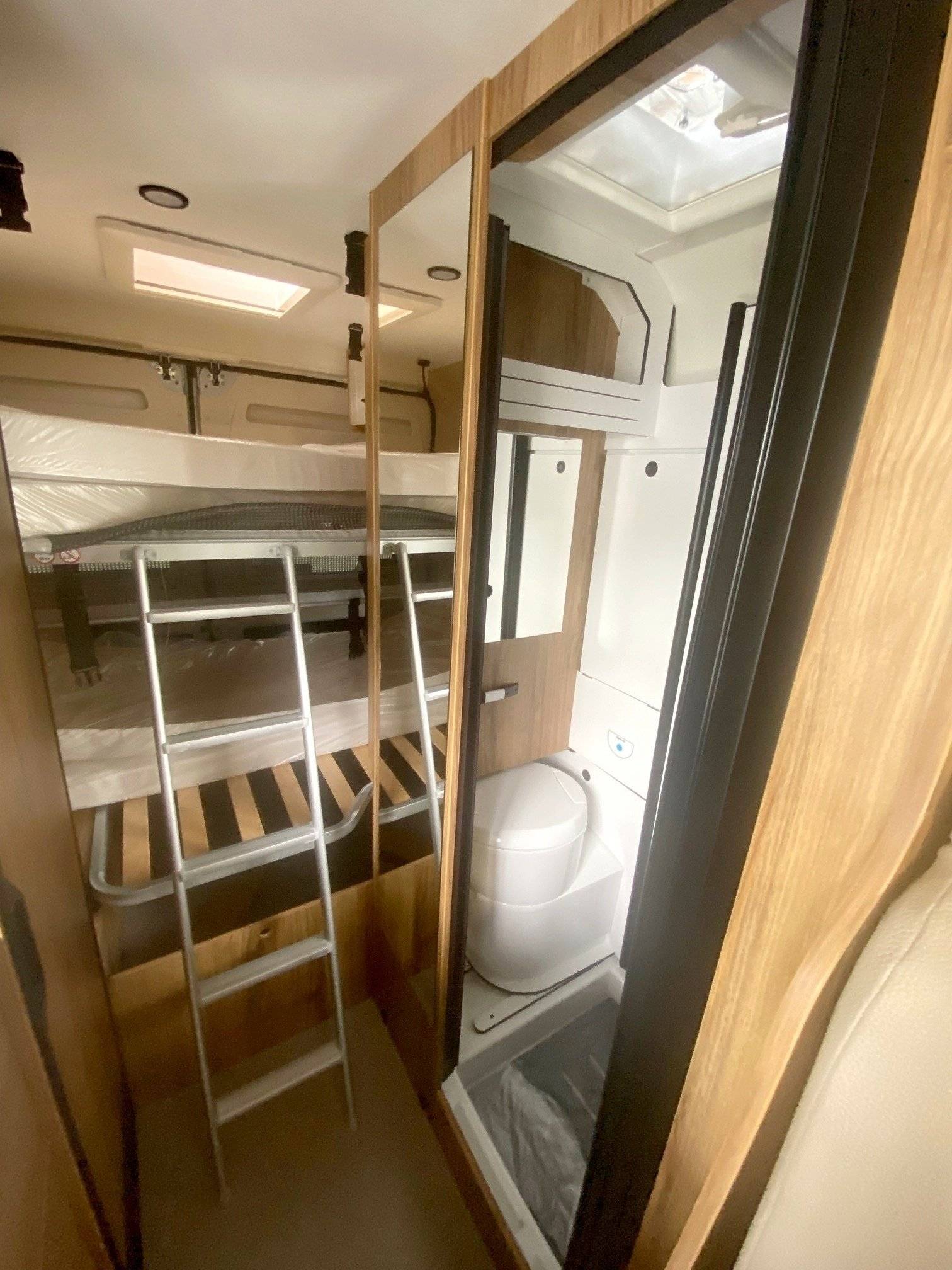 Font Vendôme font vendôme leader camp