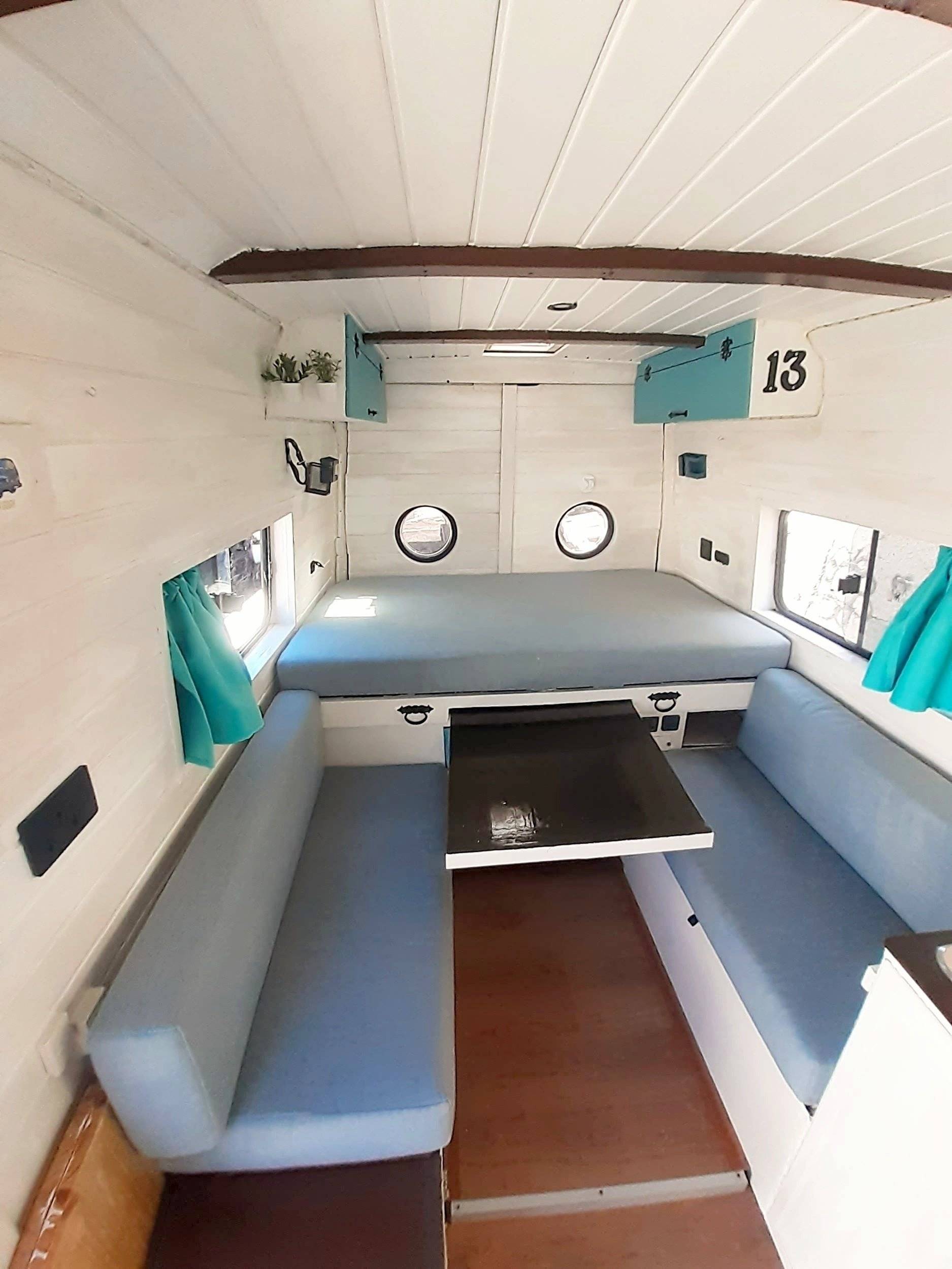 Dinette Mercedes Sprinter - Yescapa