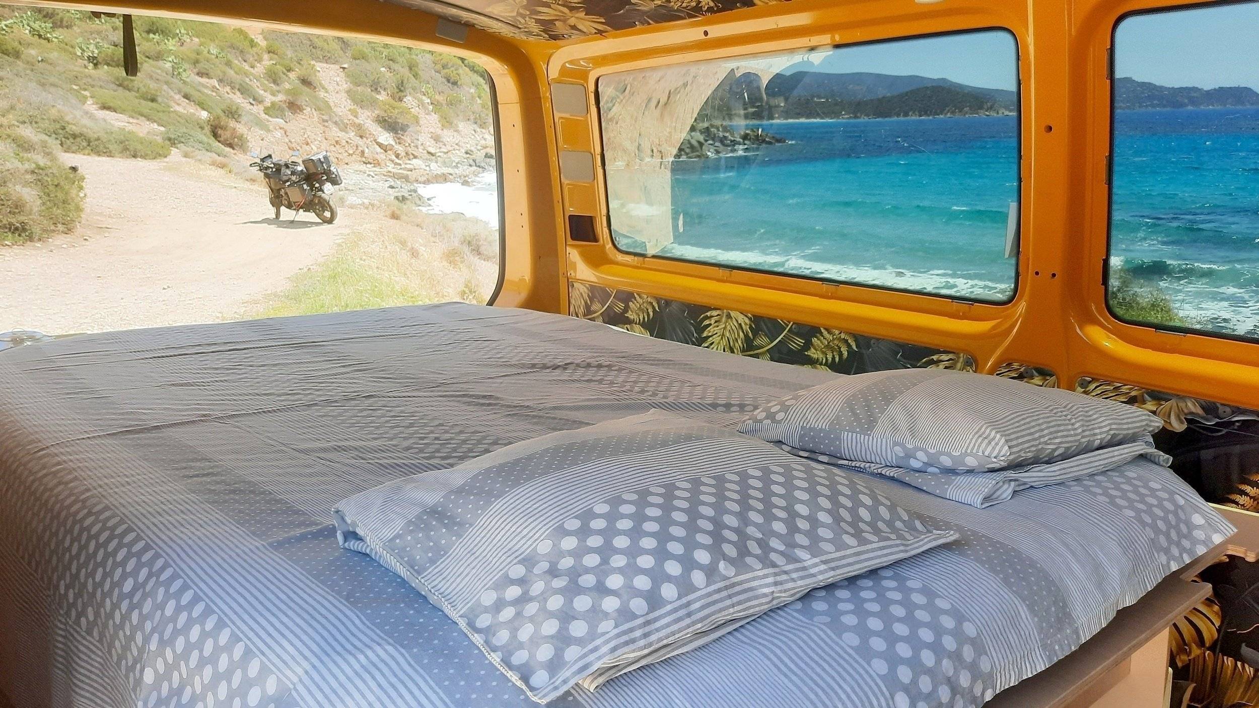 Camp'In Box T5 2 l 140 ch