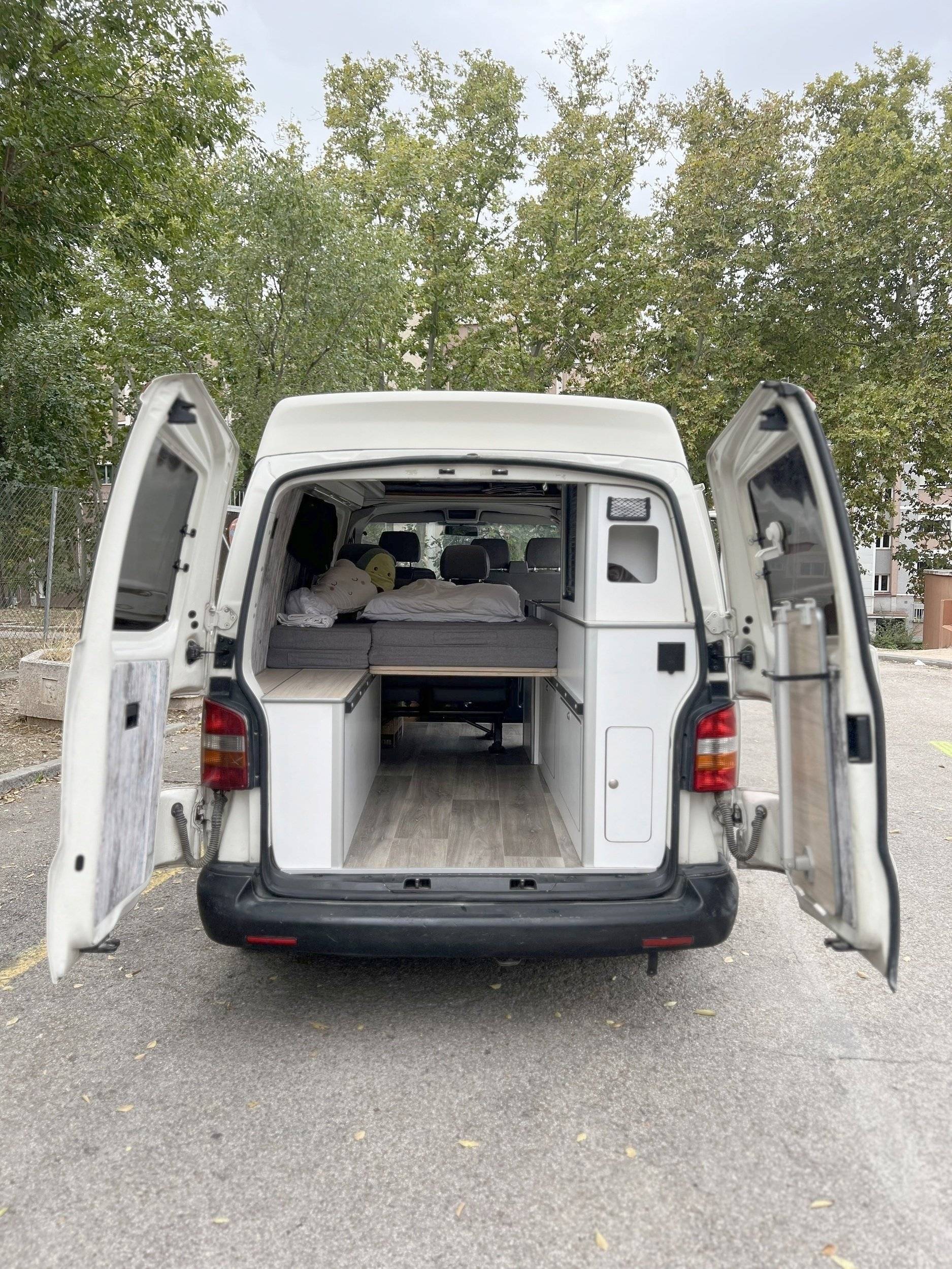 Volkswagen Transporter T5 2.5 TDI