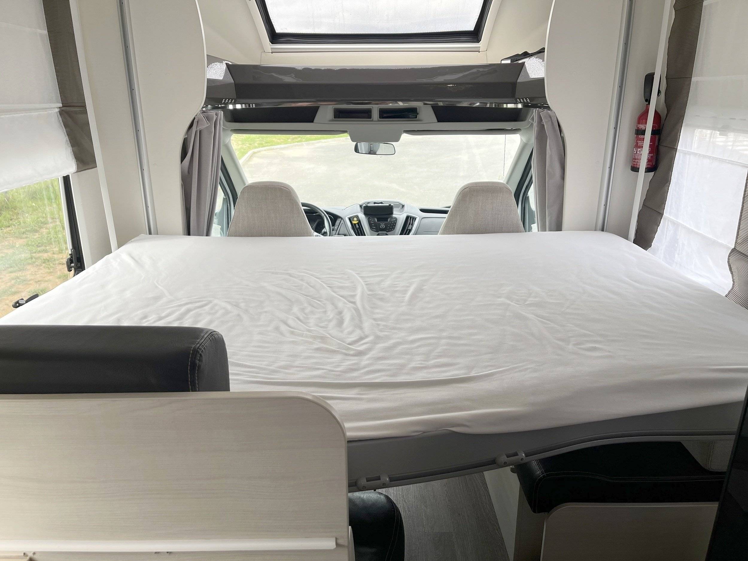 Berth Ford Transit 2,0 l 170 ch - Yescapa