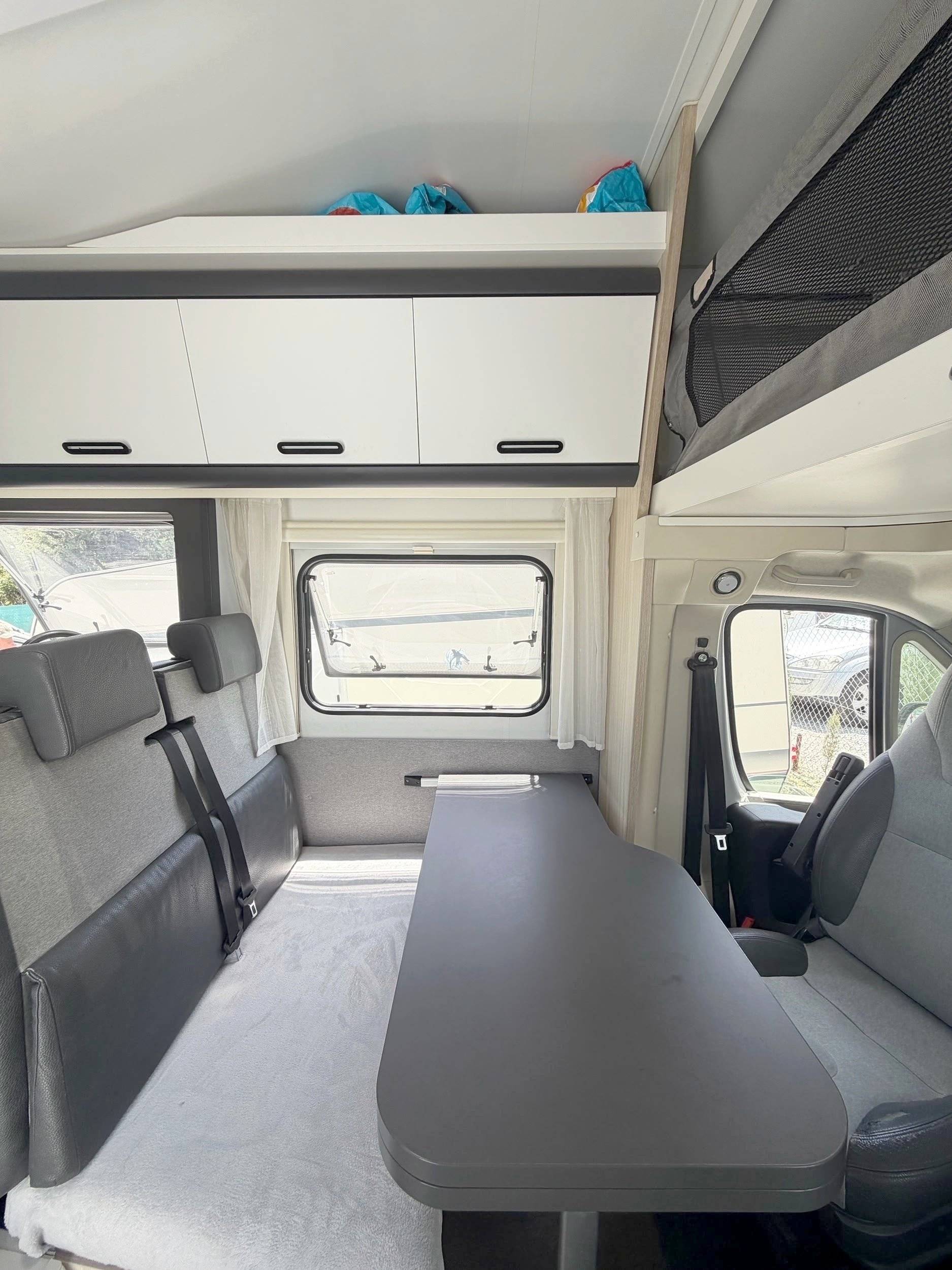 Adria Sunliving A75DP