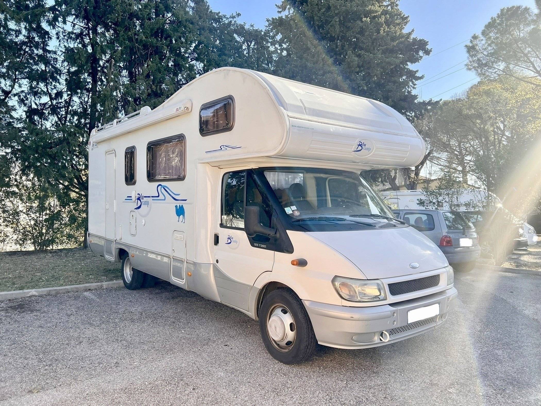 Location Campingcar capucine Grasse Blucamp Sky 400 61124 Yescapa