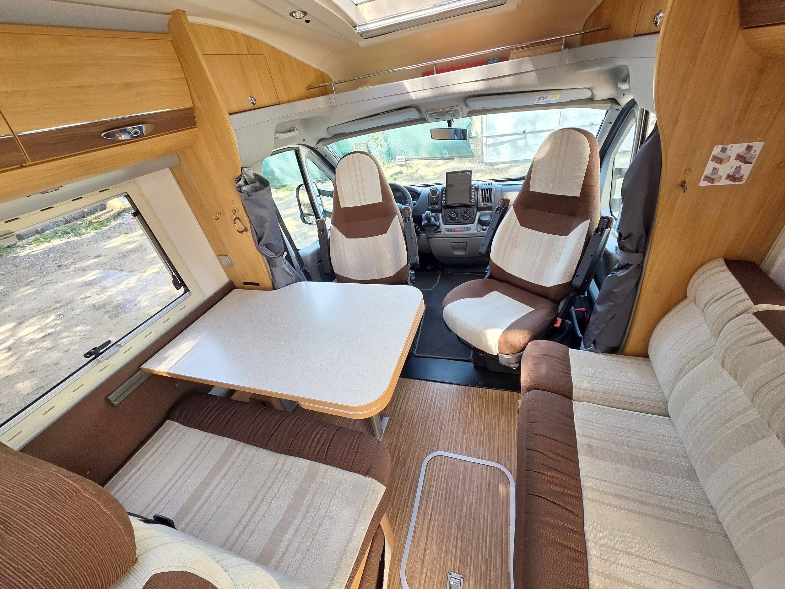 Coin repas Fiat 2,3 l 130 ch - Yescapa