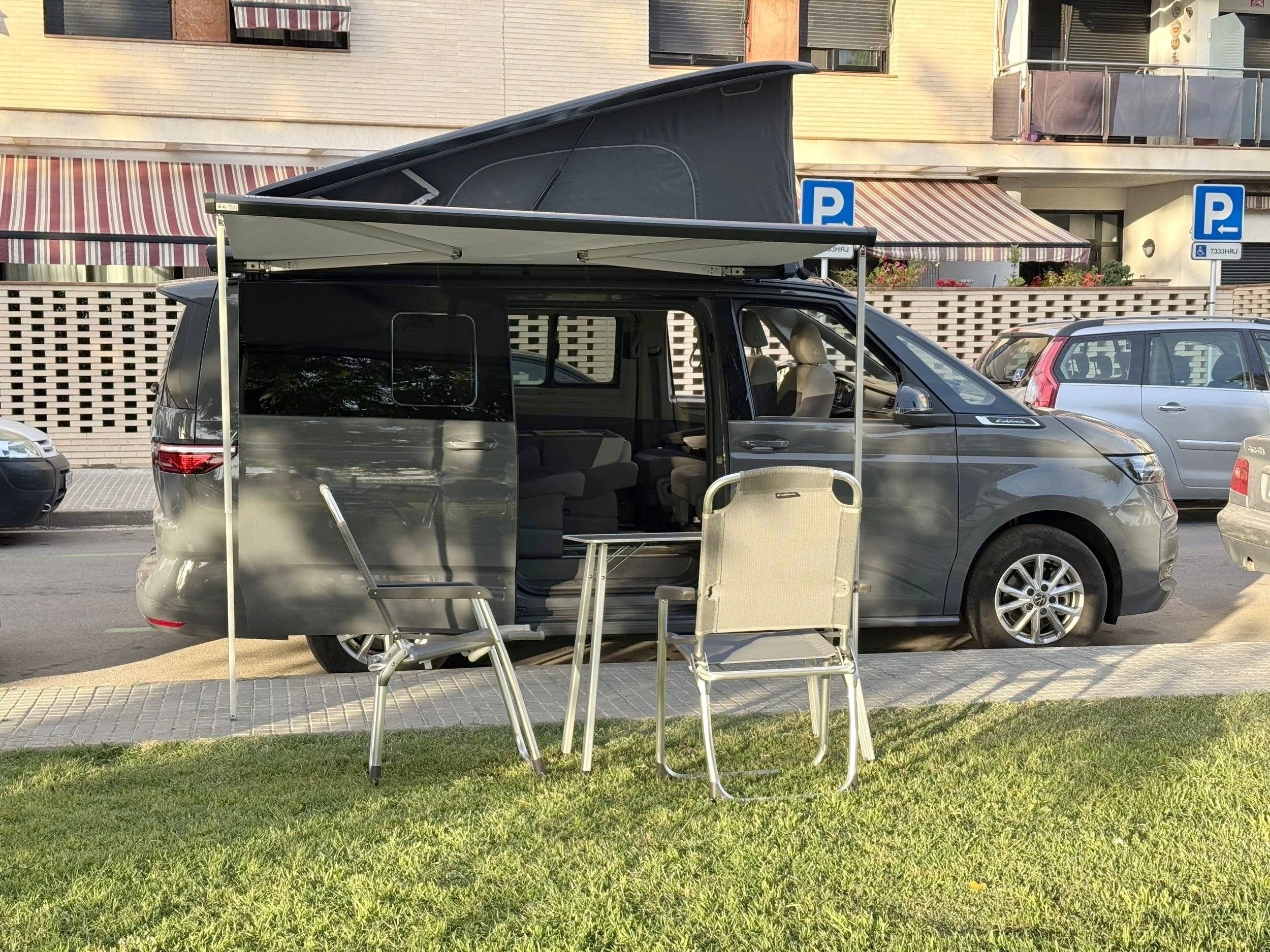 Camper Track Van