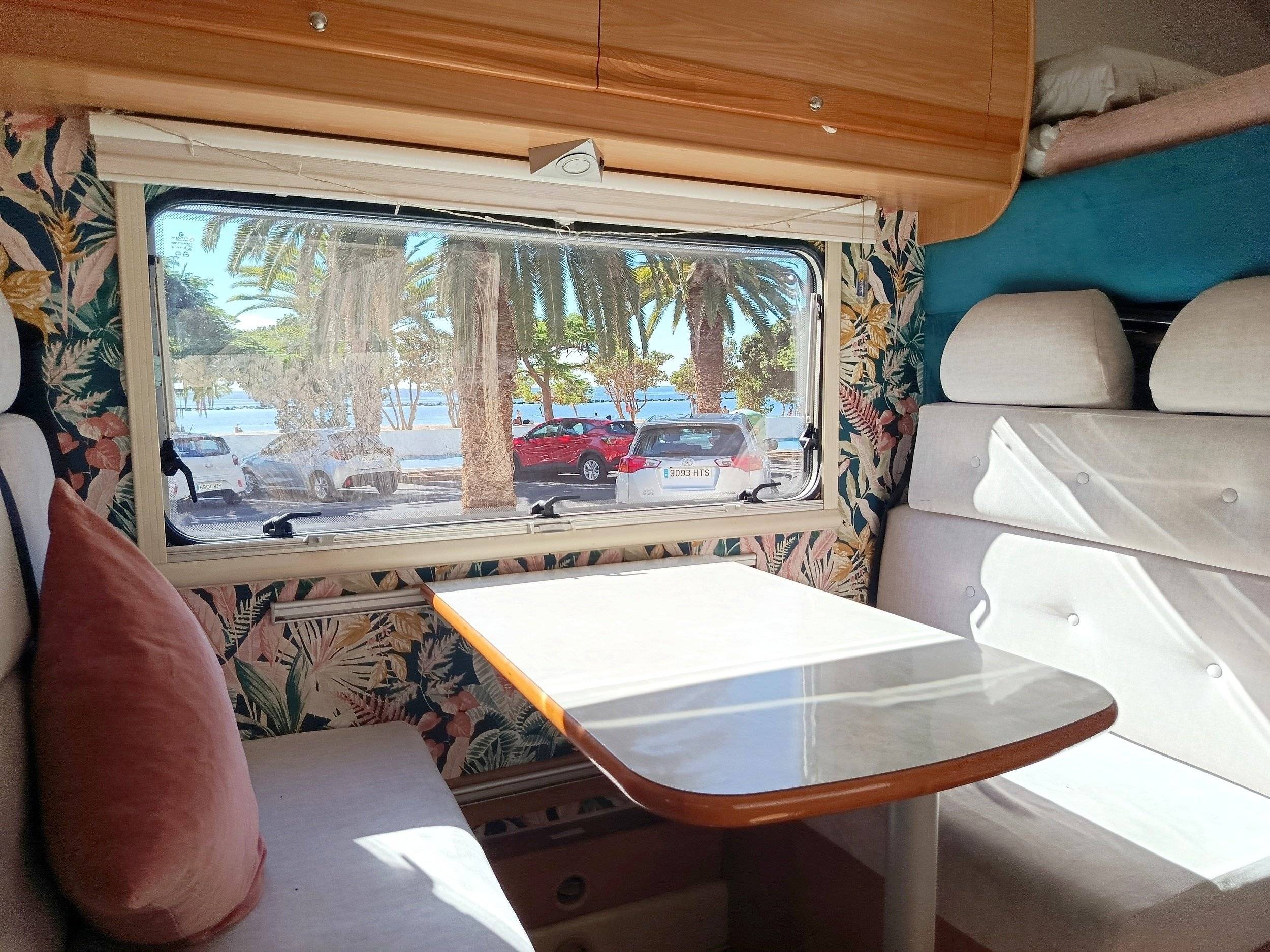 Dinette Fiat fiat ducato 2800 JTD - Yescapa