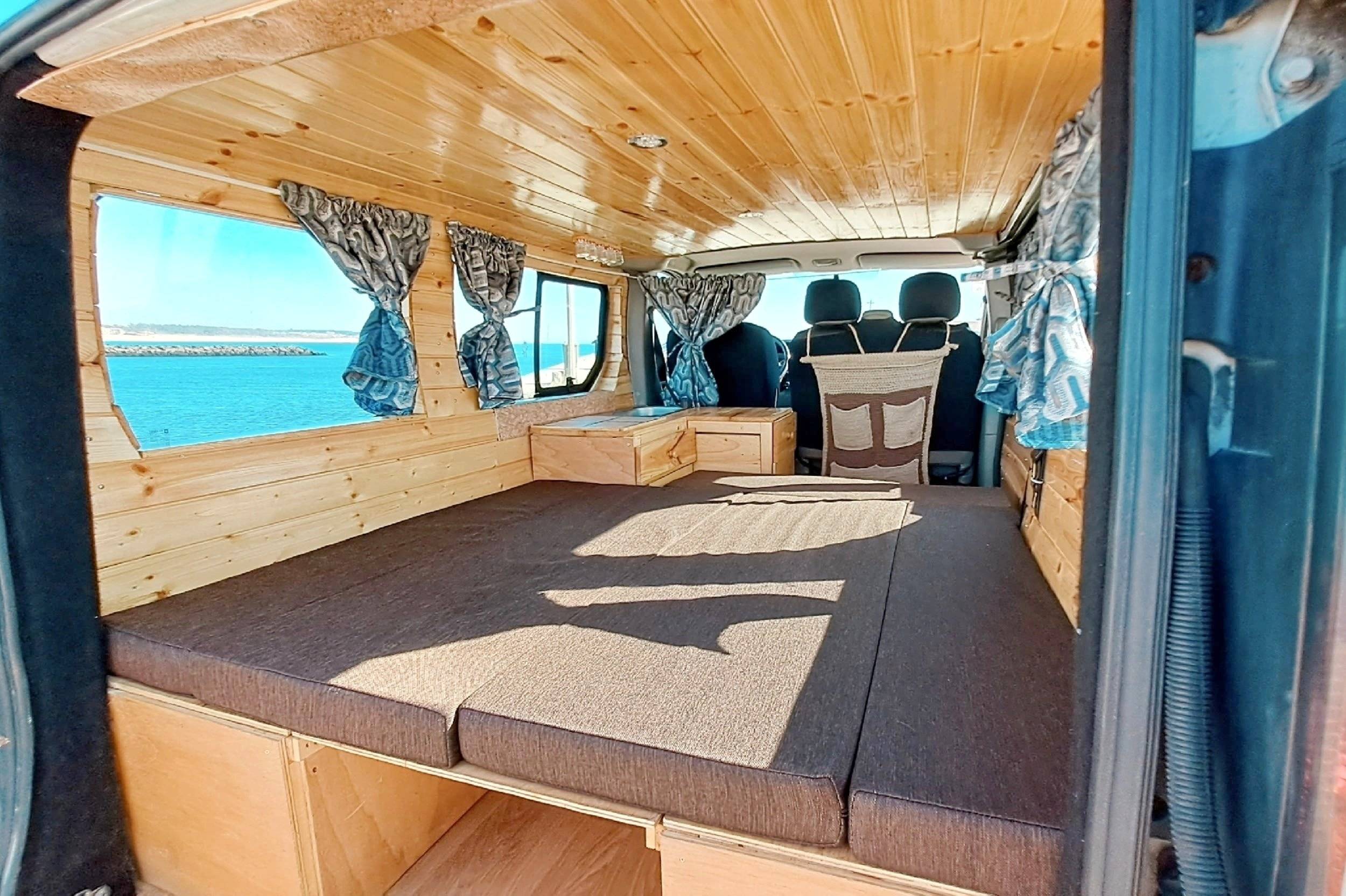 Couchages Renault Renault Trafic - Yescapa