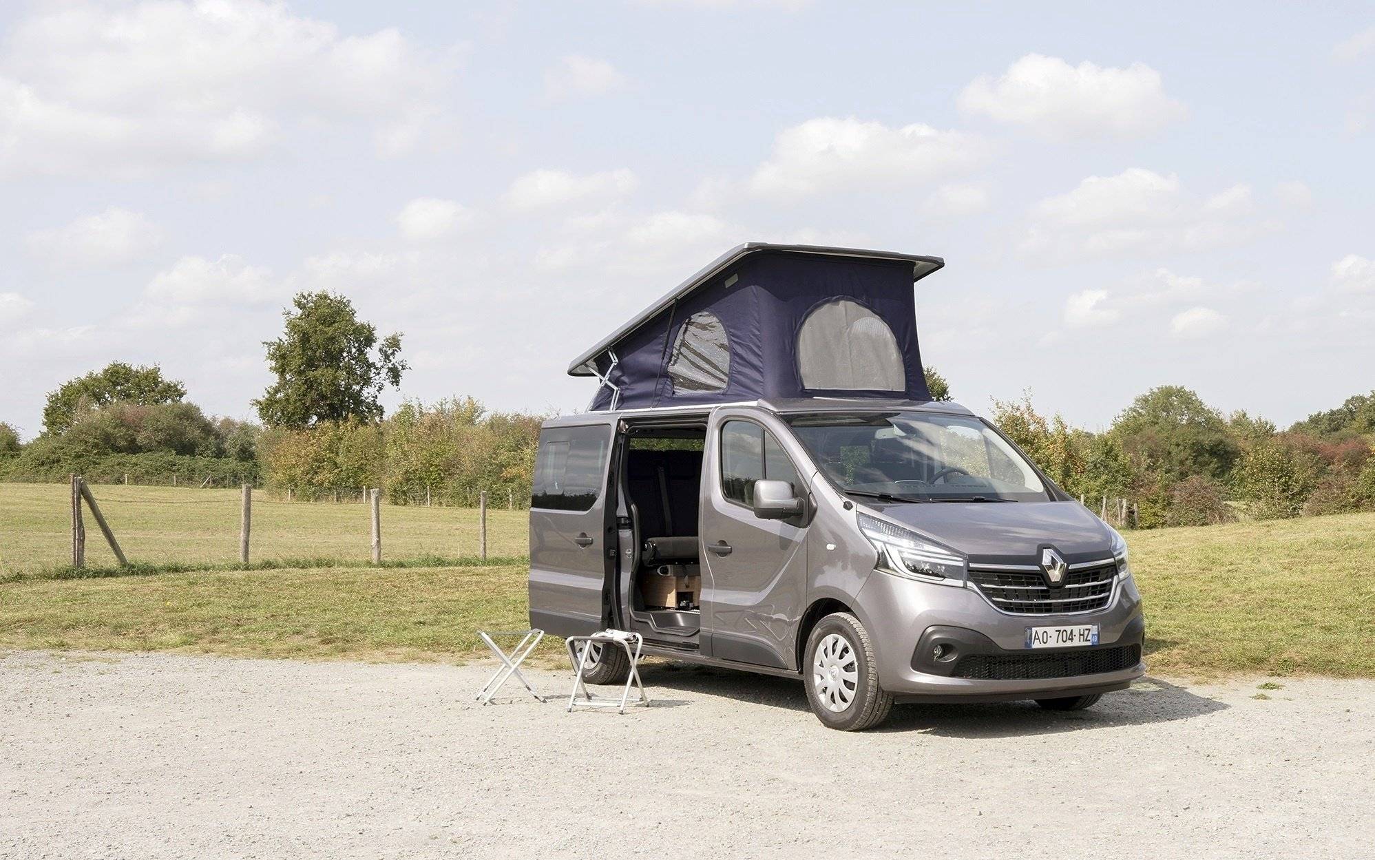 Vista de 3/4 Renault Renault trafic cm font t vendome - Yescapa