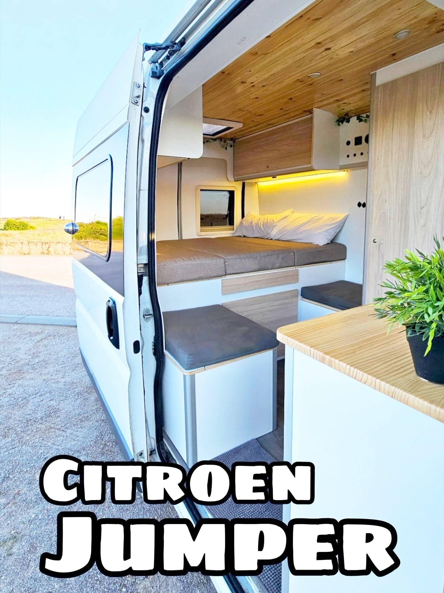 Vista de 3/4 Citroën Citroën jumper - Yescapa